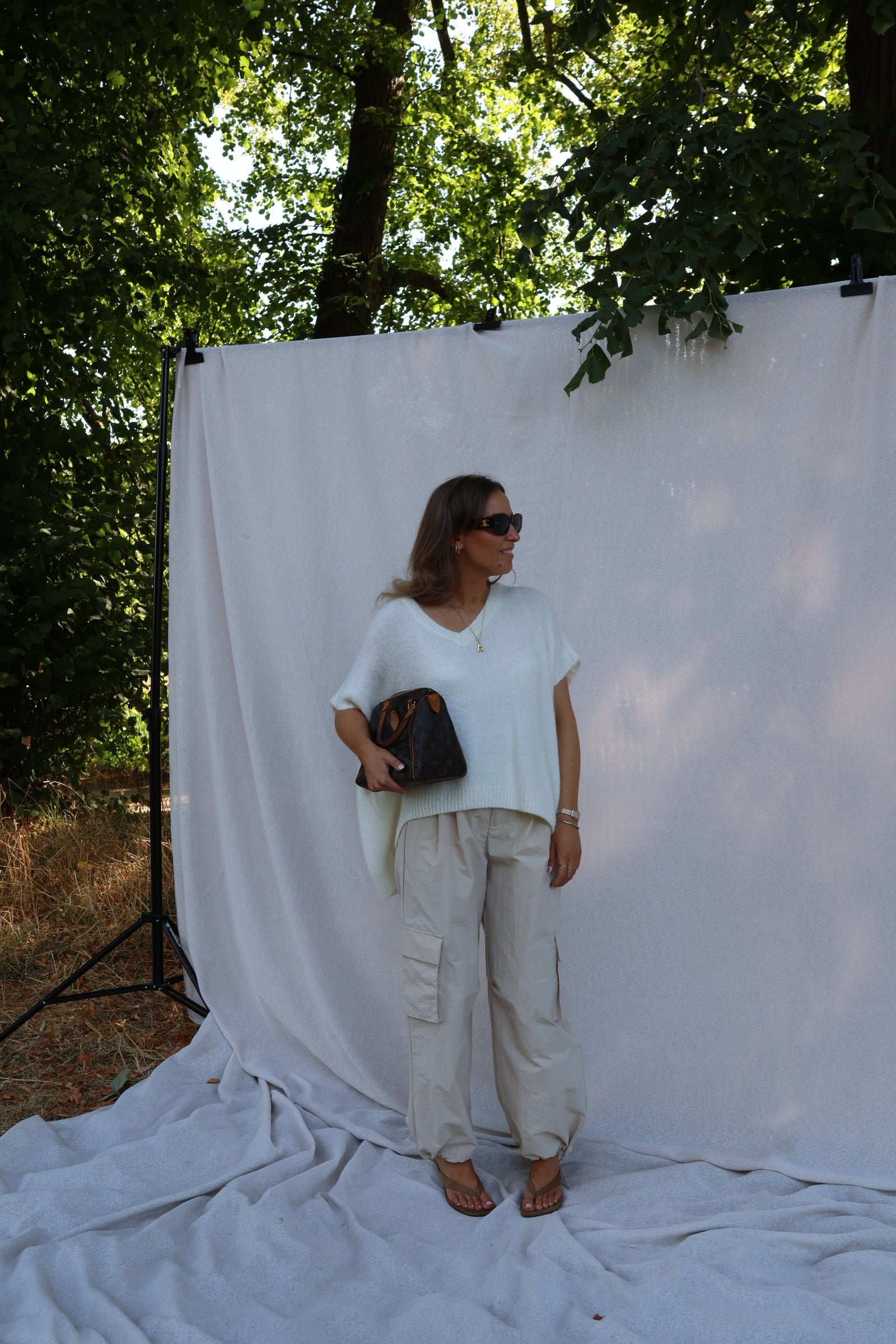 Elora mouwloze v-neck knit ecru