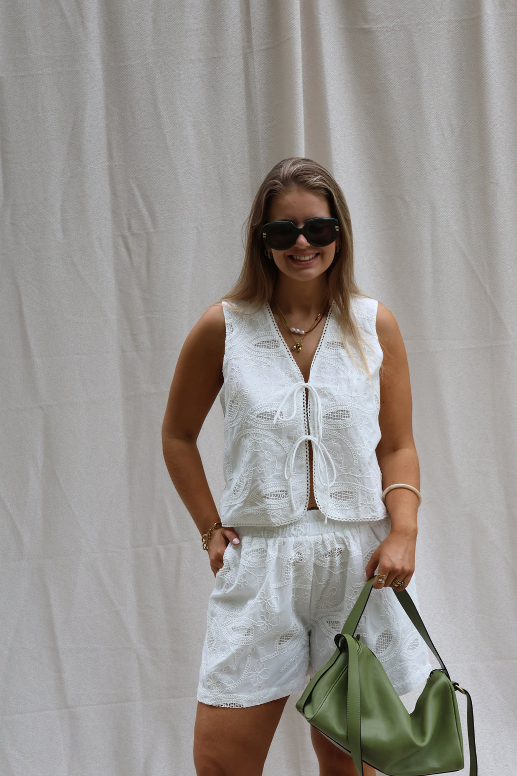 Romy broderie short wit