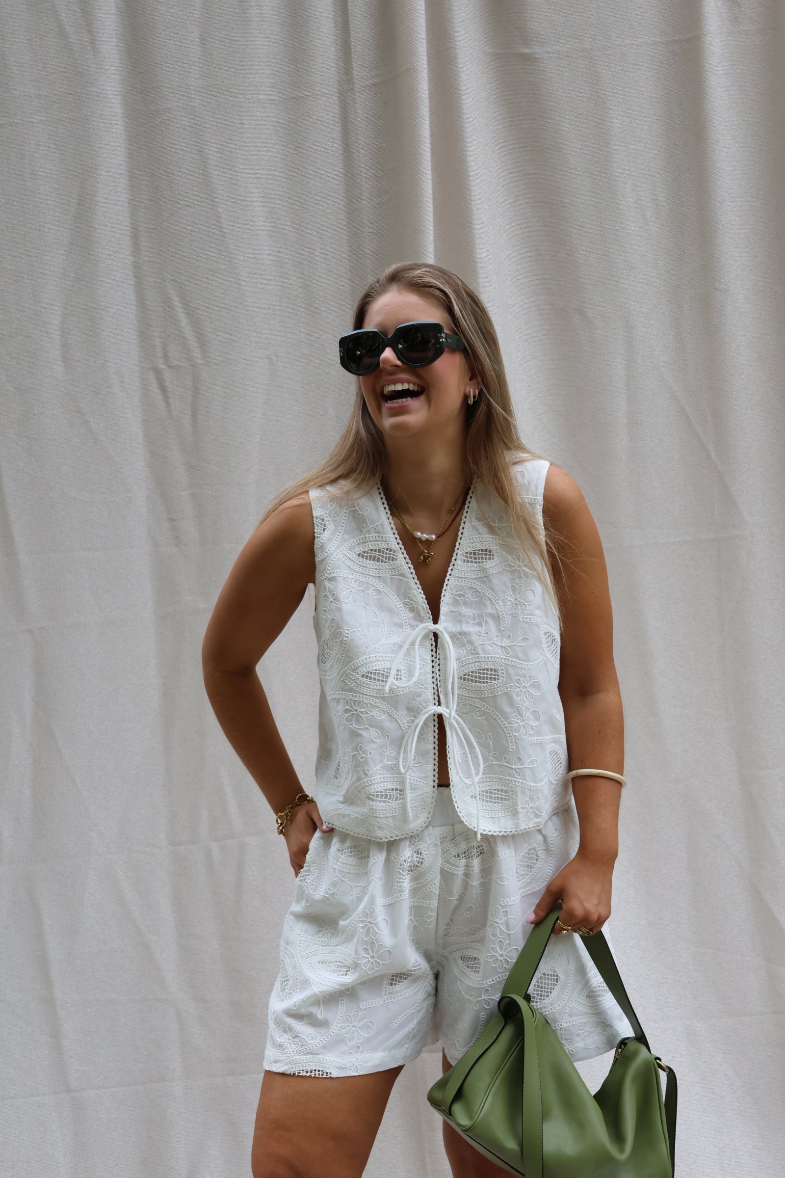Romy broderie short wit