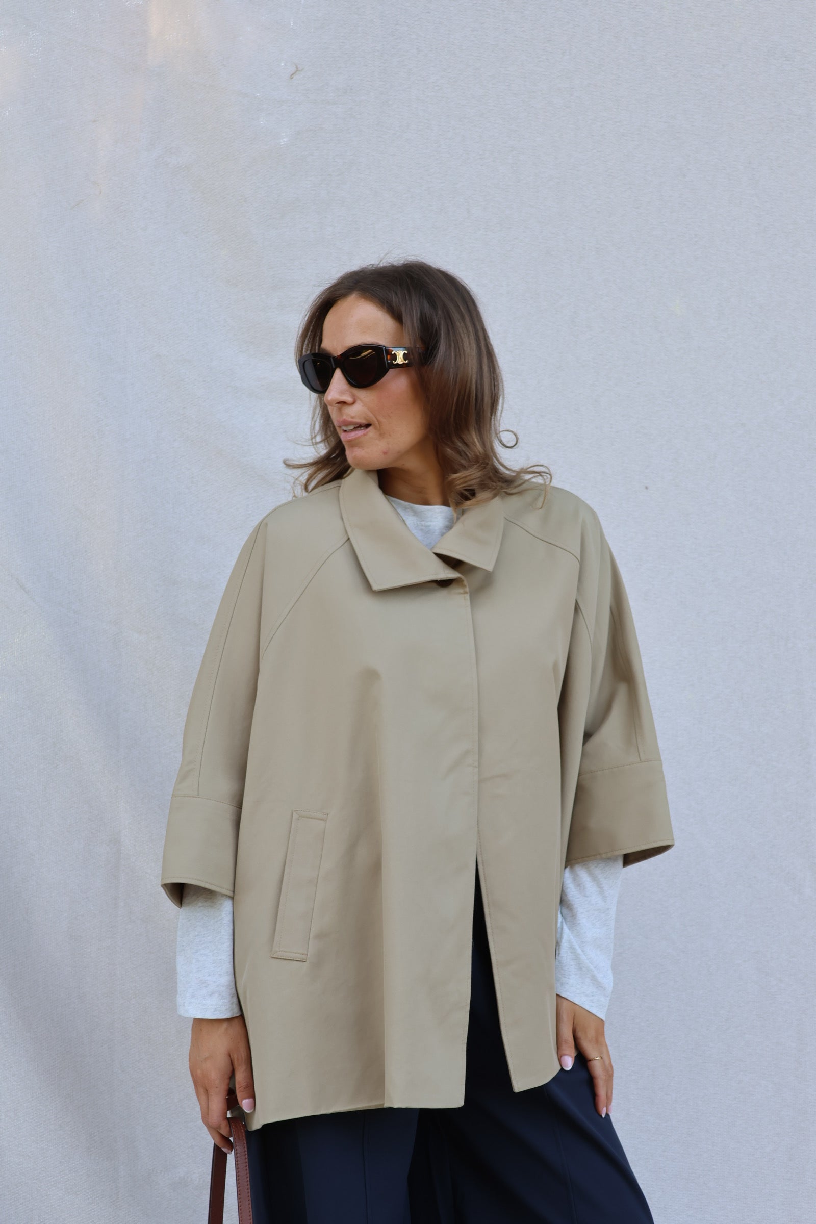 Gia cape beige