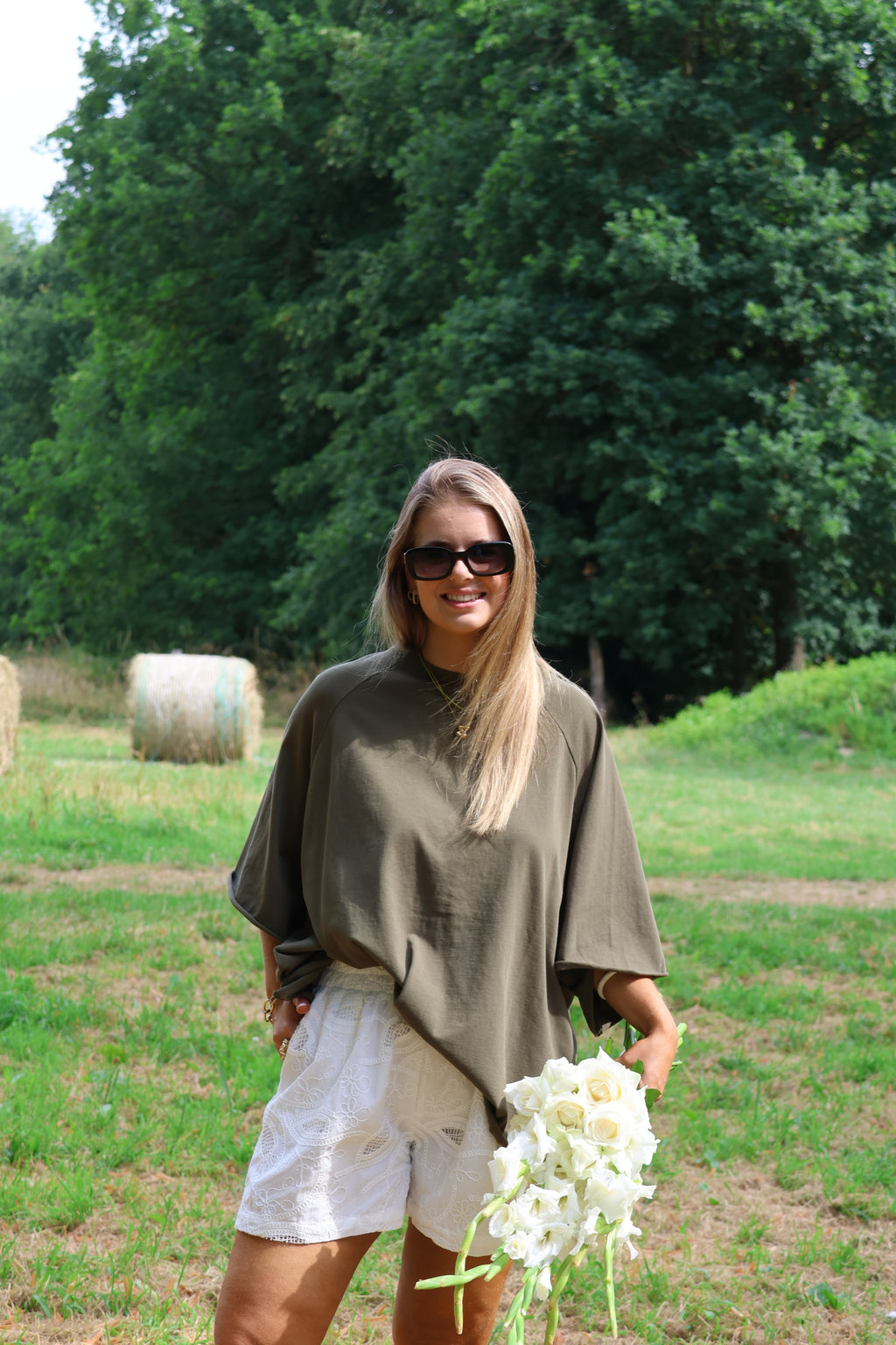 PRE-ORDER Gulia oversized T-shirt kaki