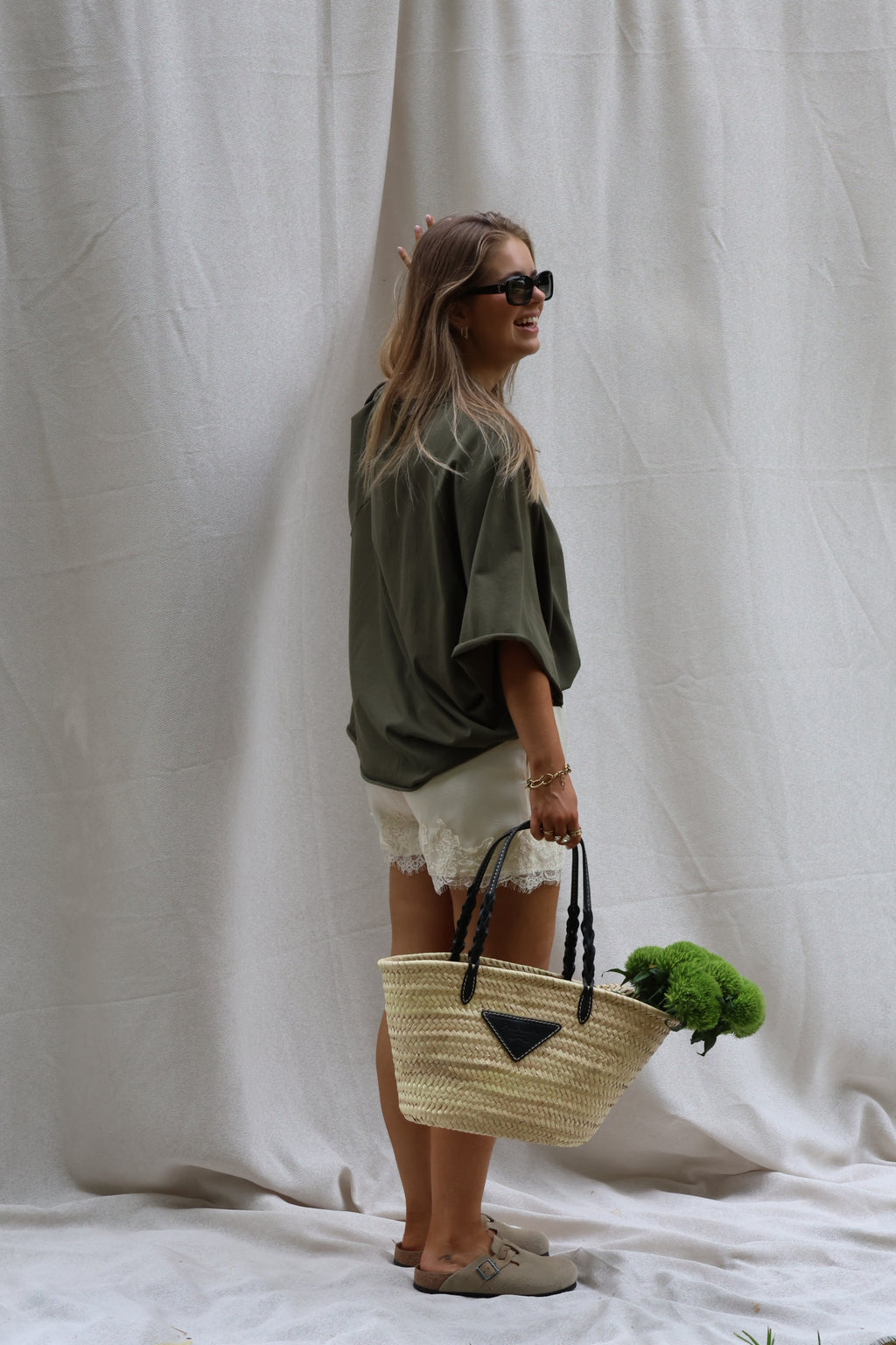PRE-ORDER Gulia oversized T-shirt kaki