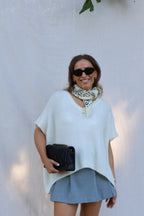 Elora mouwloze v-neck knit ecru