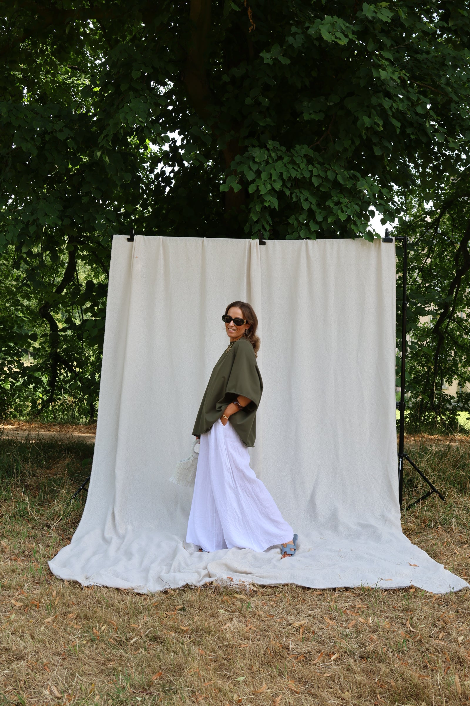 PRE-ORDER Gulia oversized T-shirt kaki