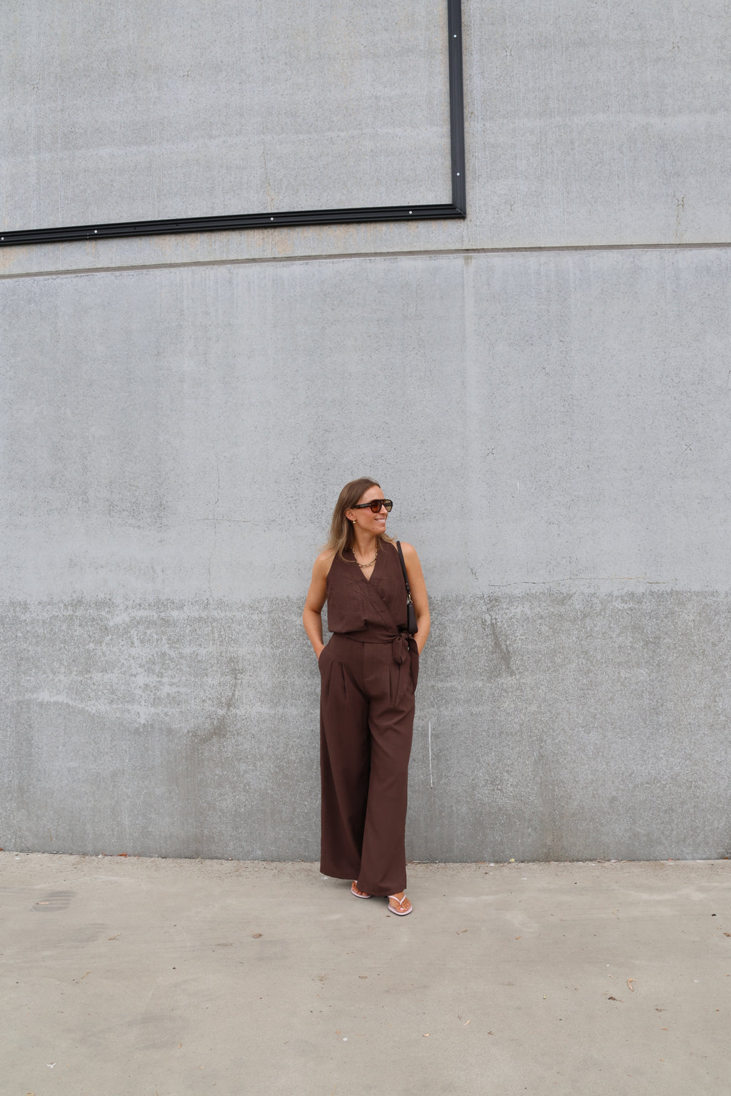 Yara top bruin met strikdetail