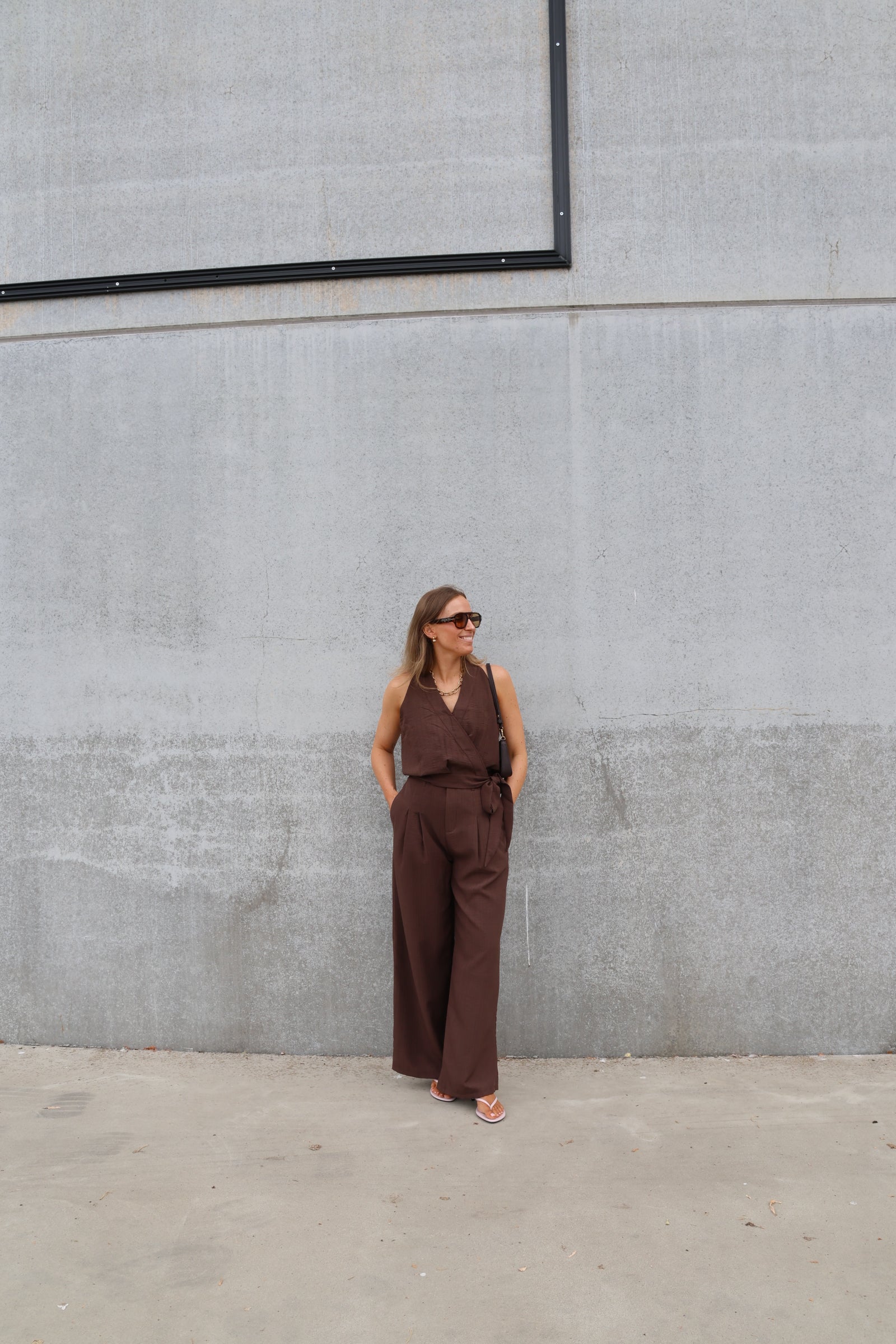 Yara top bruin met strikdetail