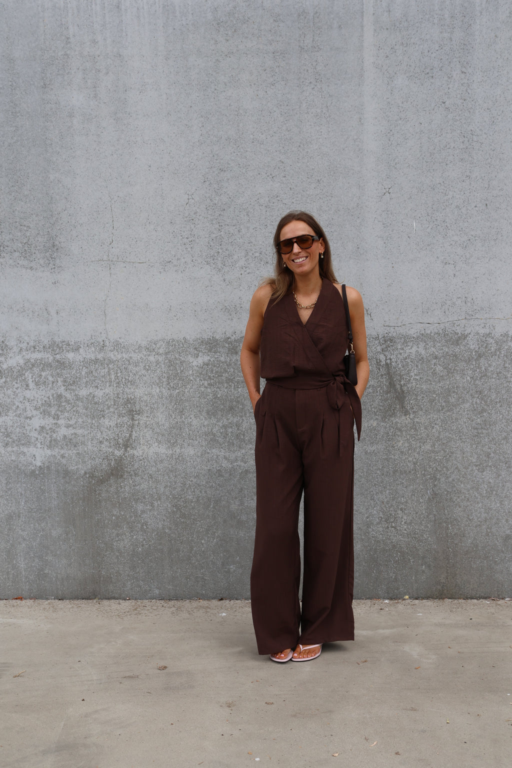 Yara top bruin met strikdetail