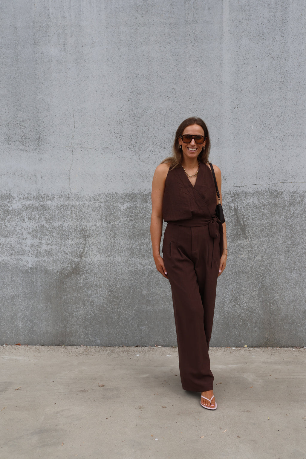 Yara top bruin met strikdetail