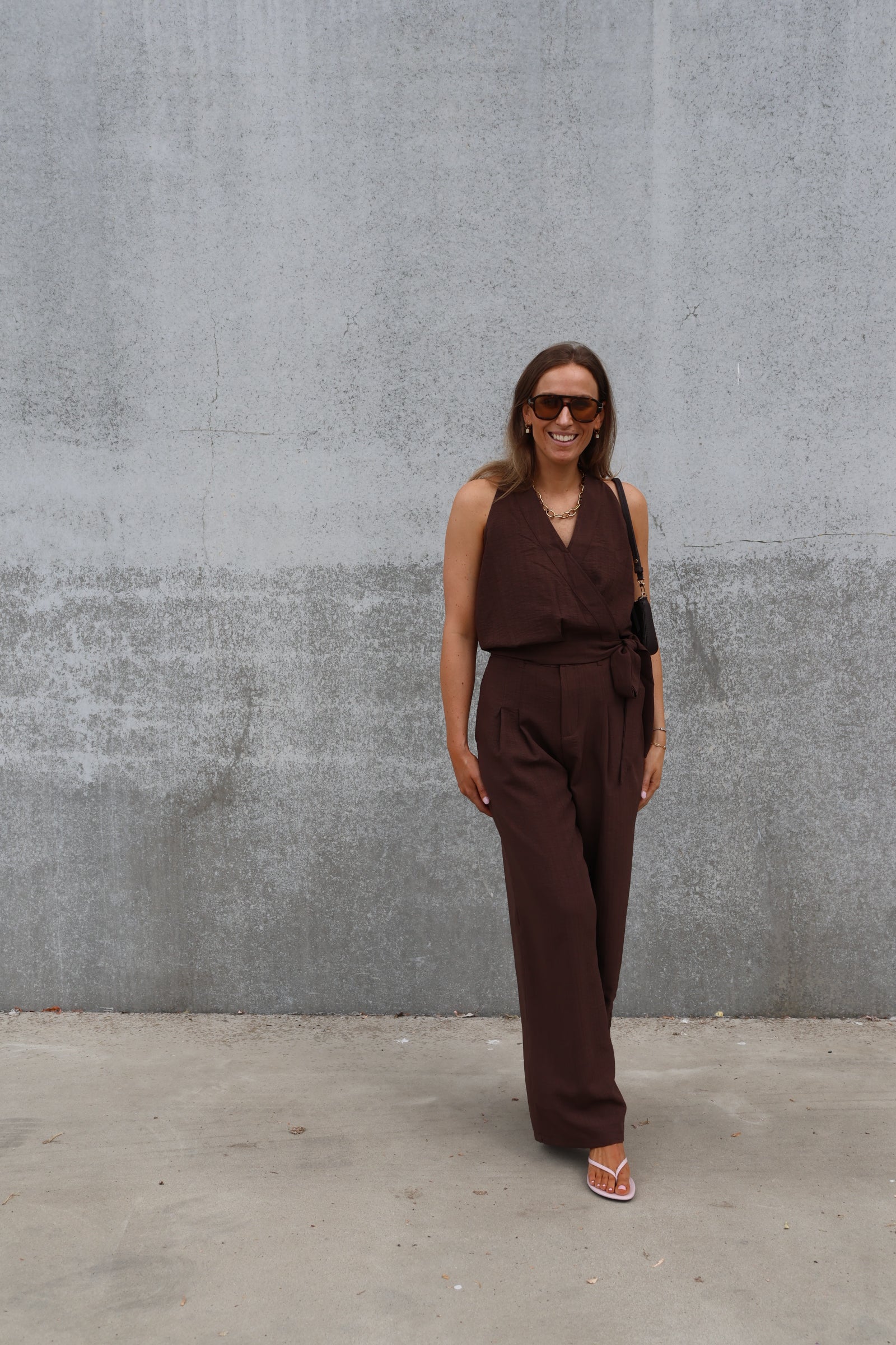 Yara top bruin met strikdetail