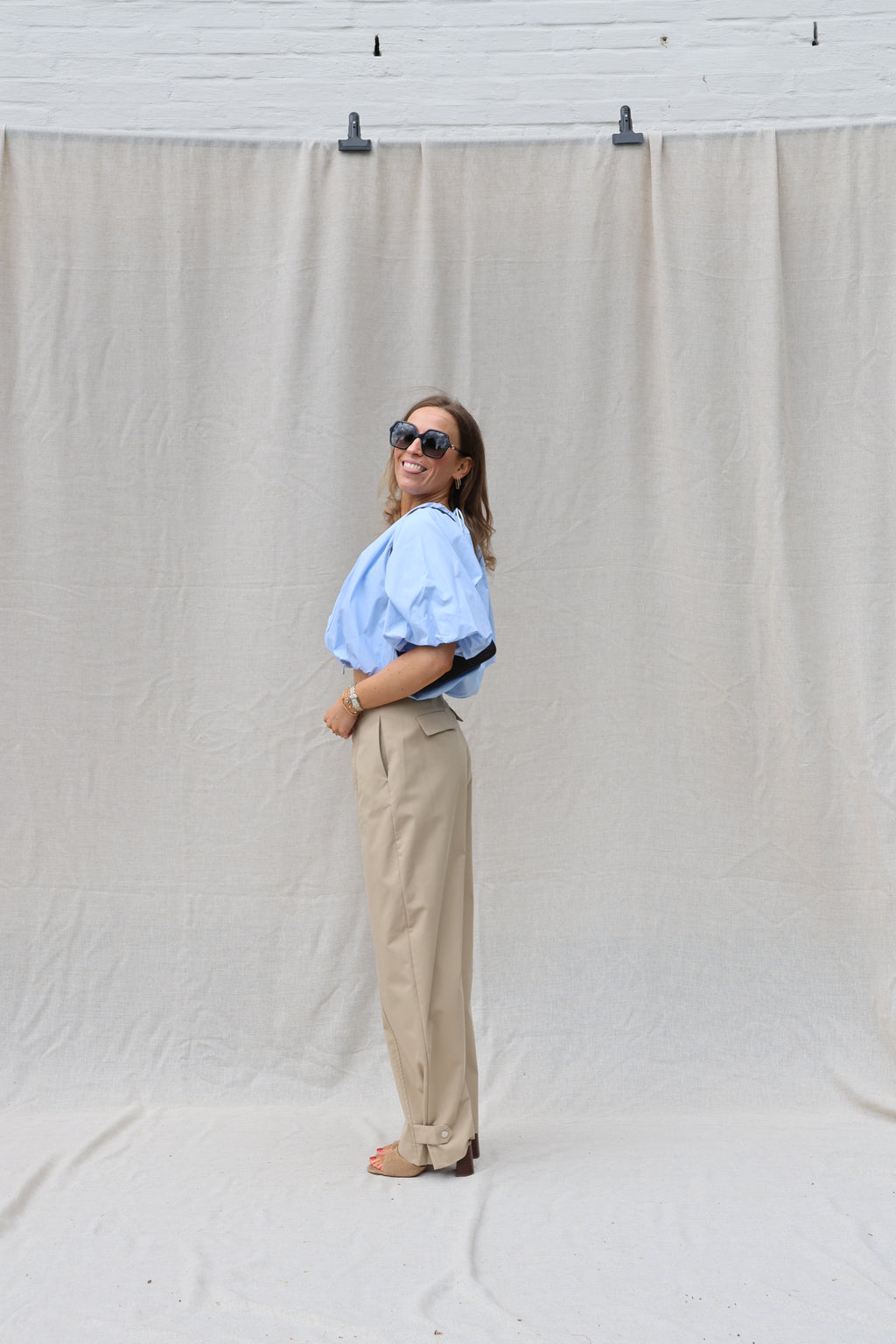 Britt cropped blouse met detail blauw
