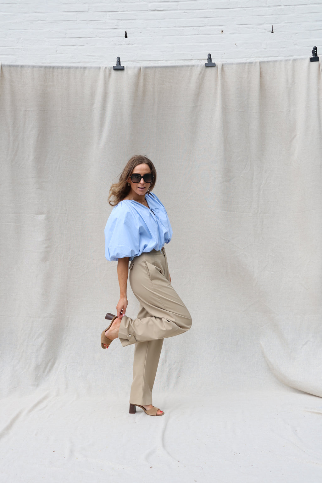 Britt cropped blouse met detail blauw