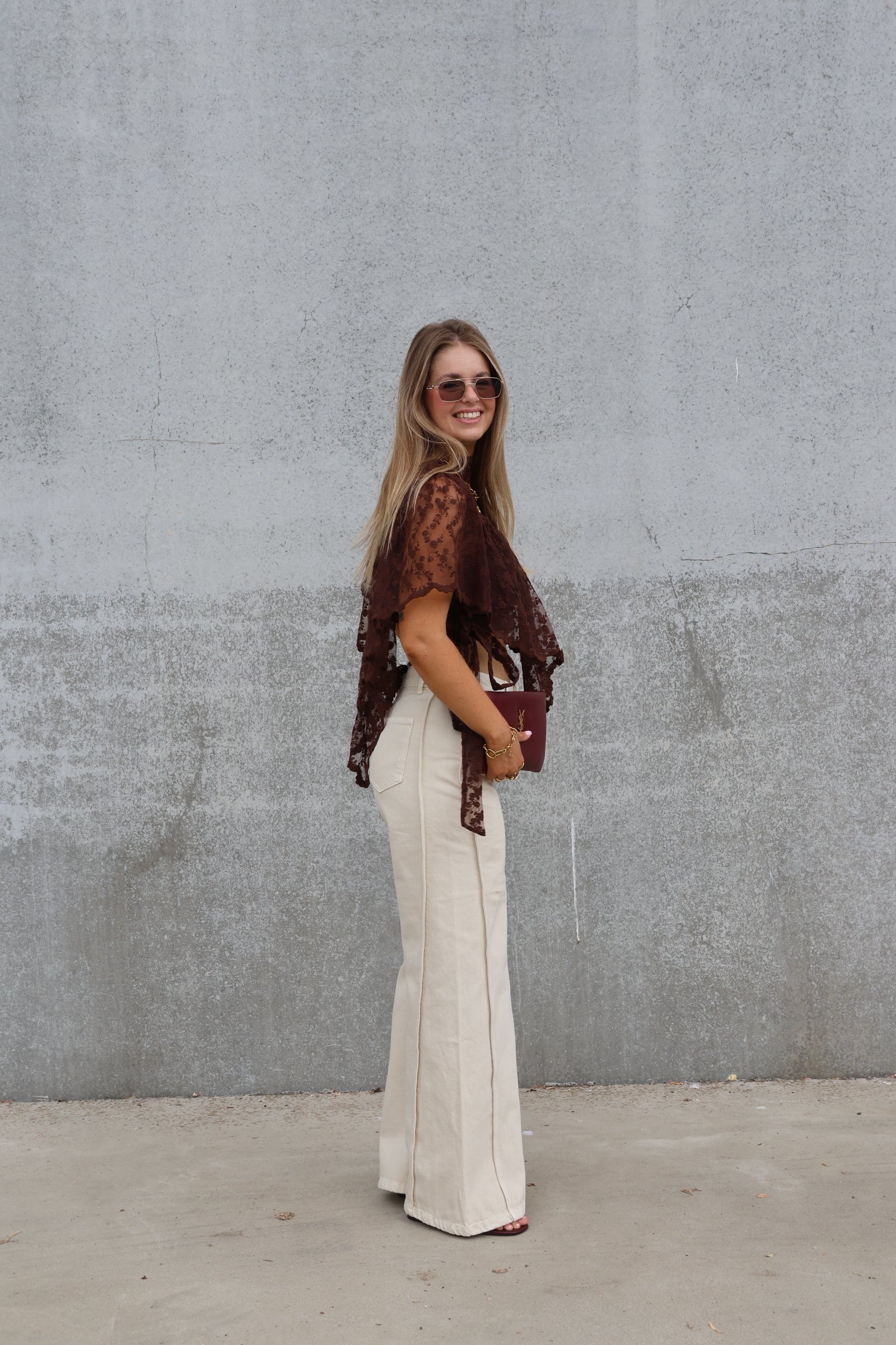 Lilly wide leg jeans met detail beige