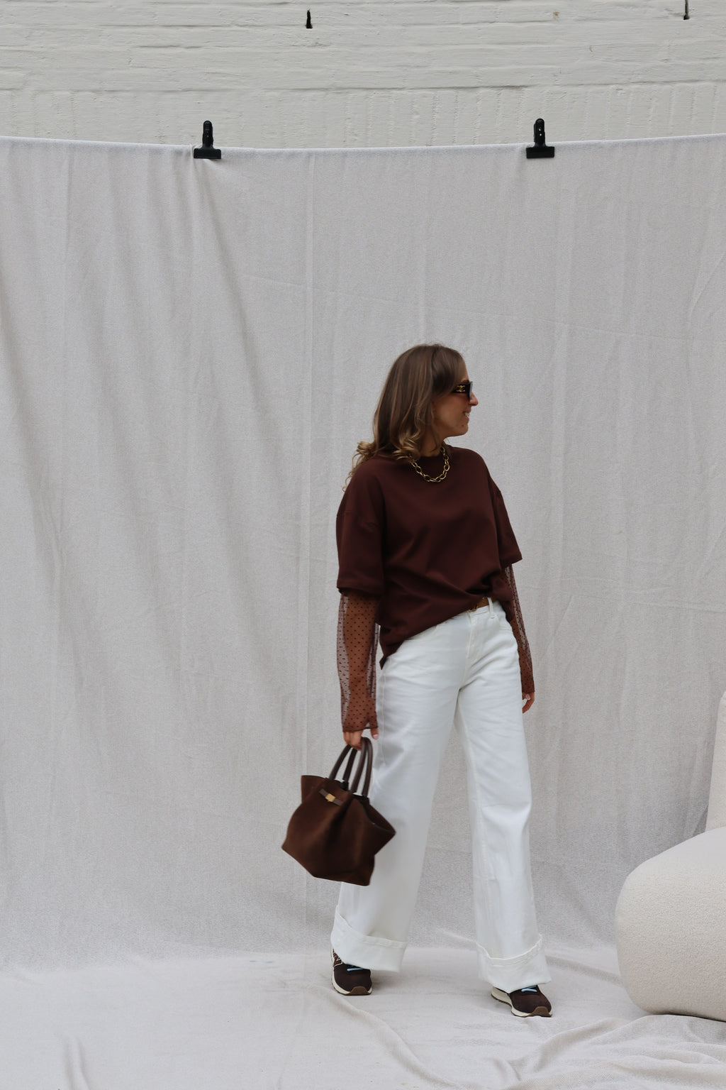 Laura T-shirt met polkadot mouwen bruin