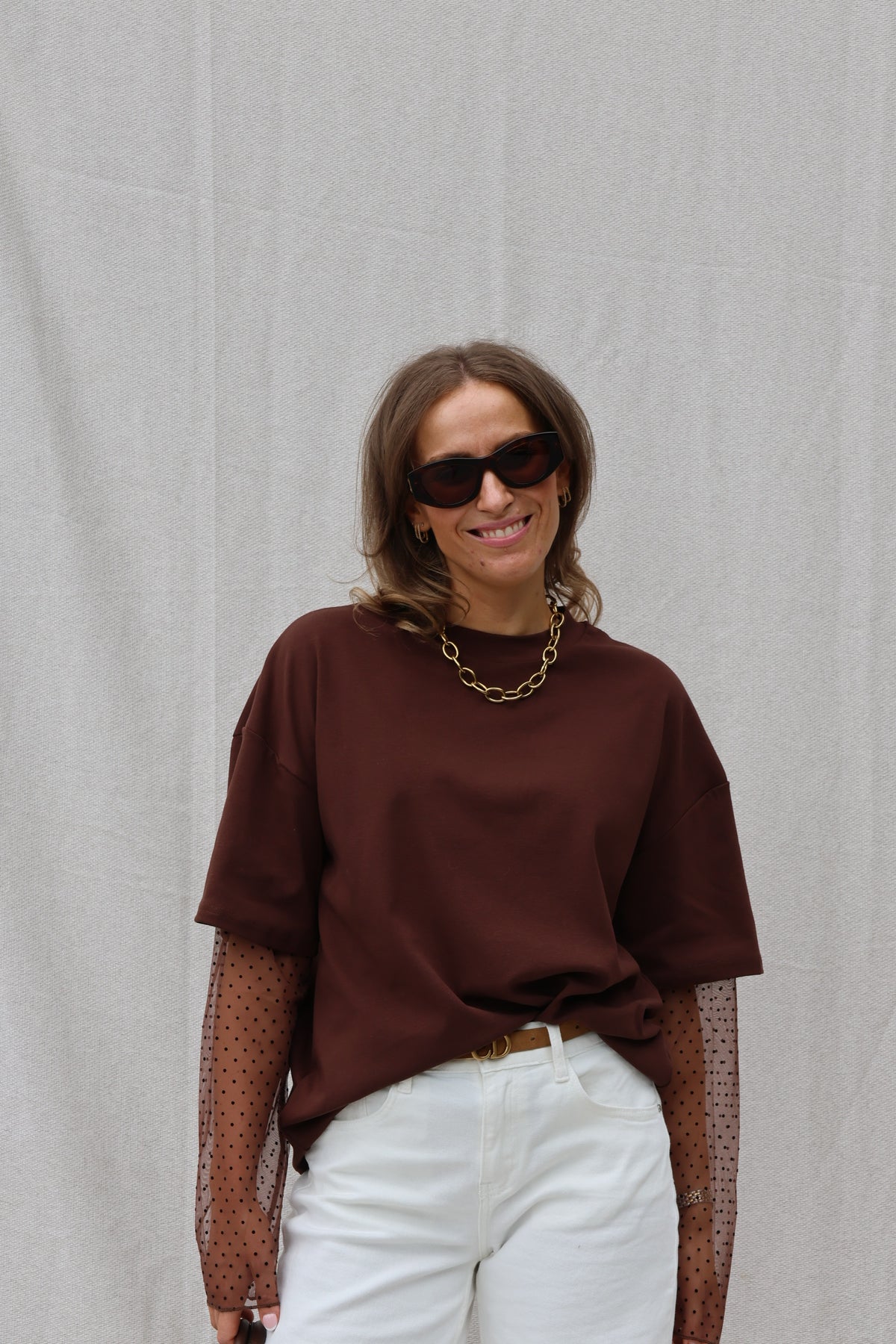 Laura T-shirt met polkadot mouwen bruin
