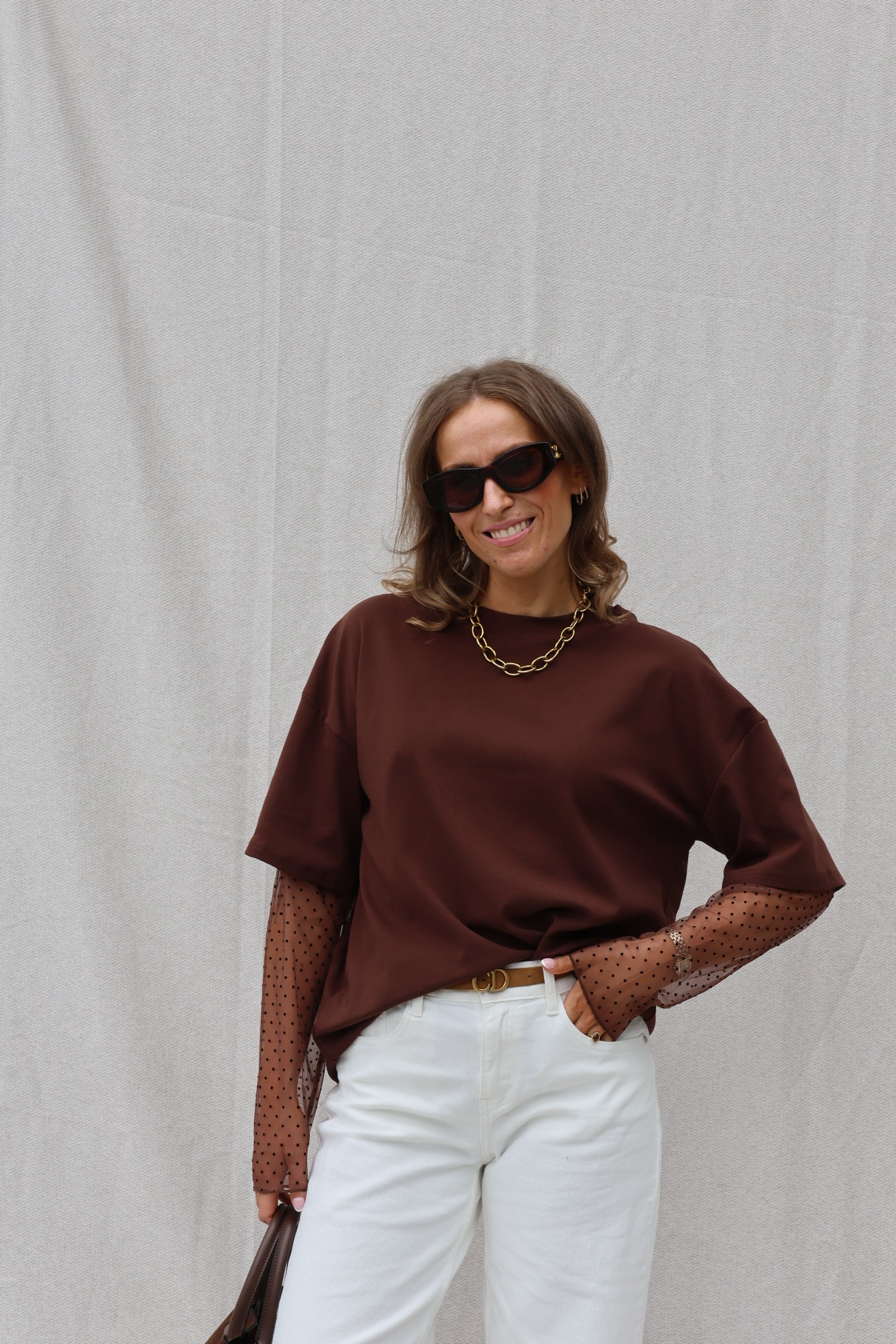 Laura T-shirt met polkadot mouwen bruin