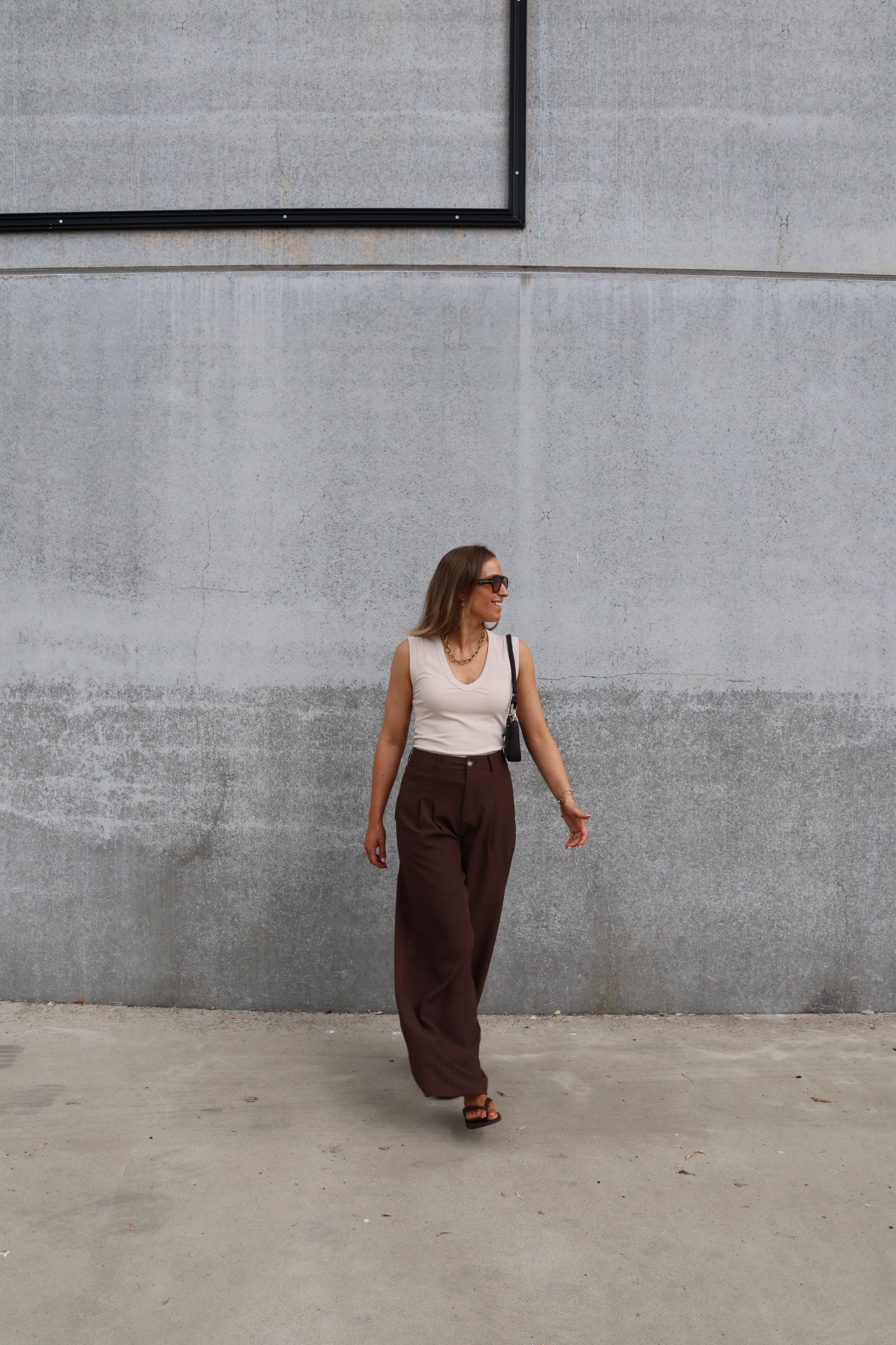 Ellie top met V-hals beige