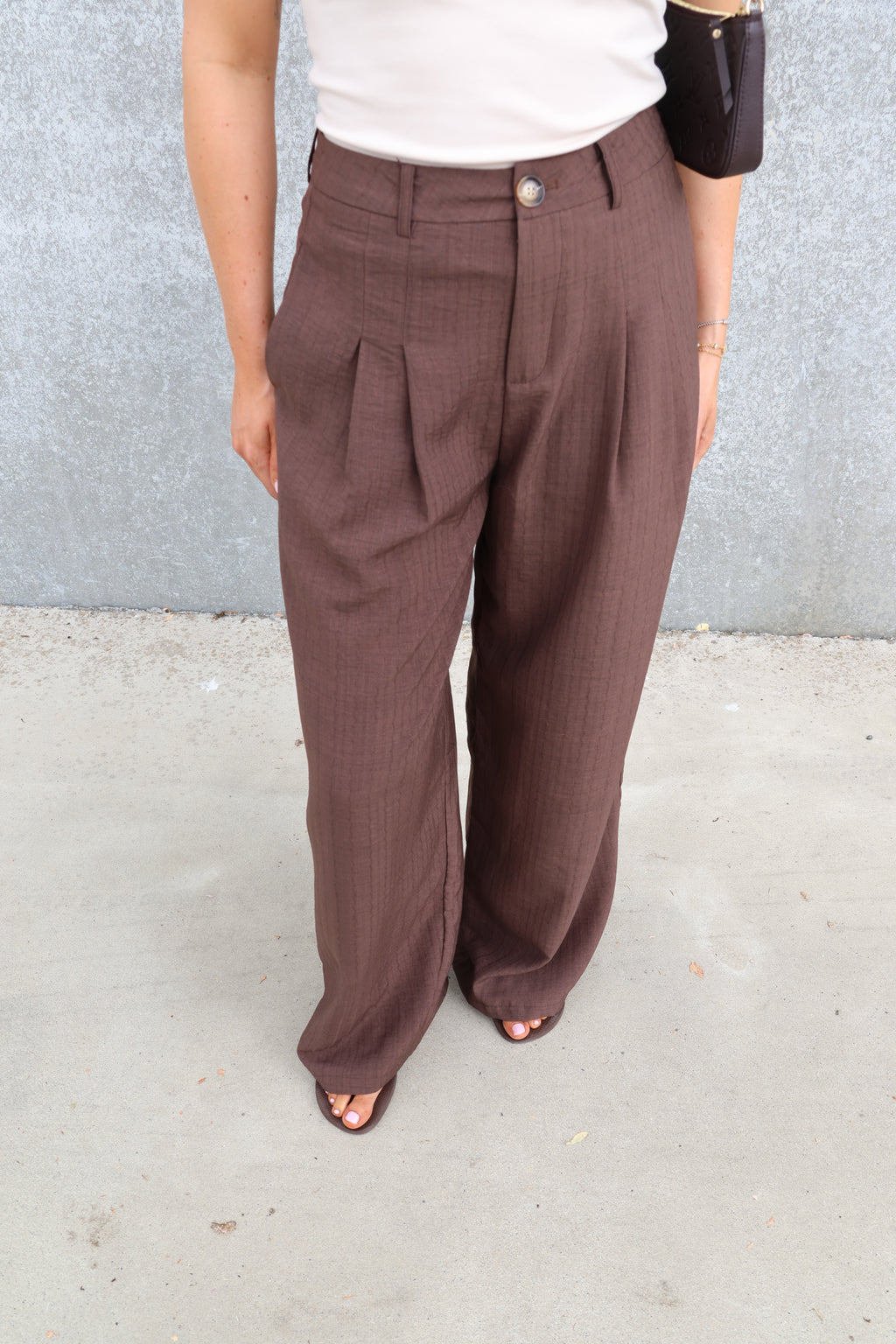 Yara pantalon met detail bruin