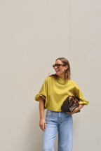 Vive blouse met wijde mouwen oker