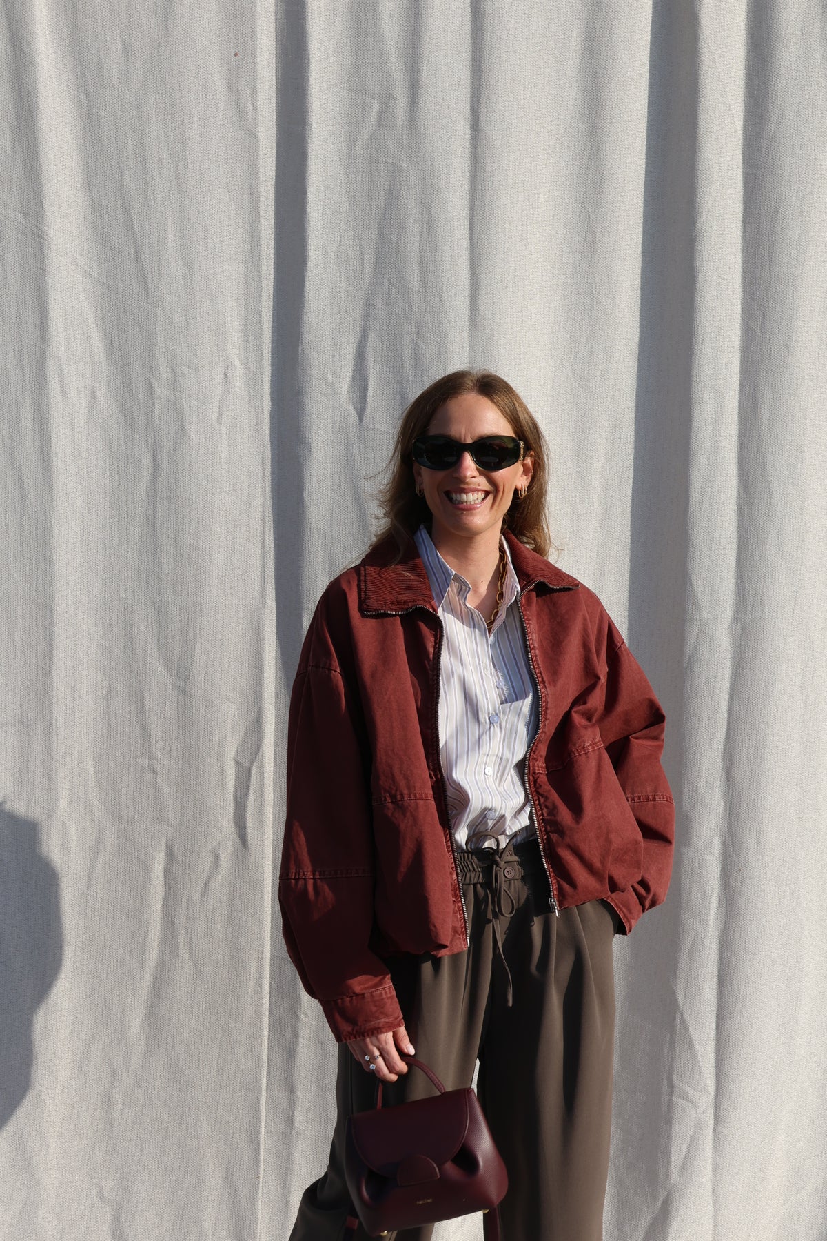 Ilse cropped bomberjas met ribdetail bordeaux