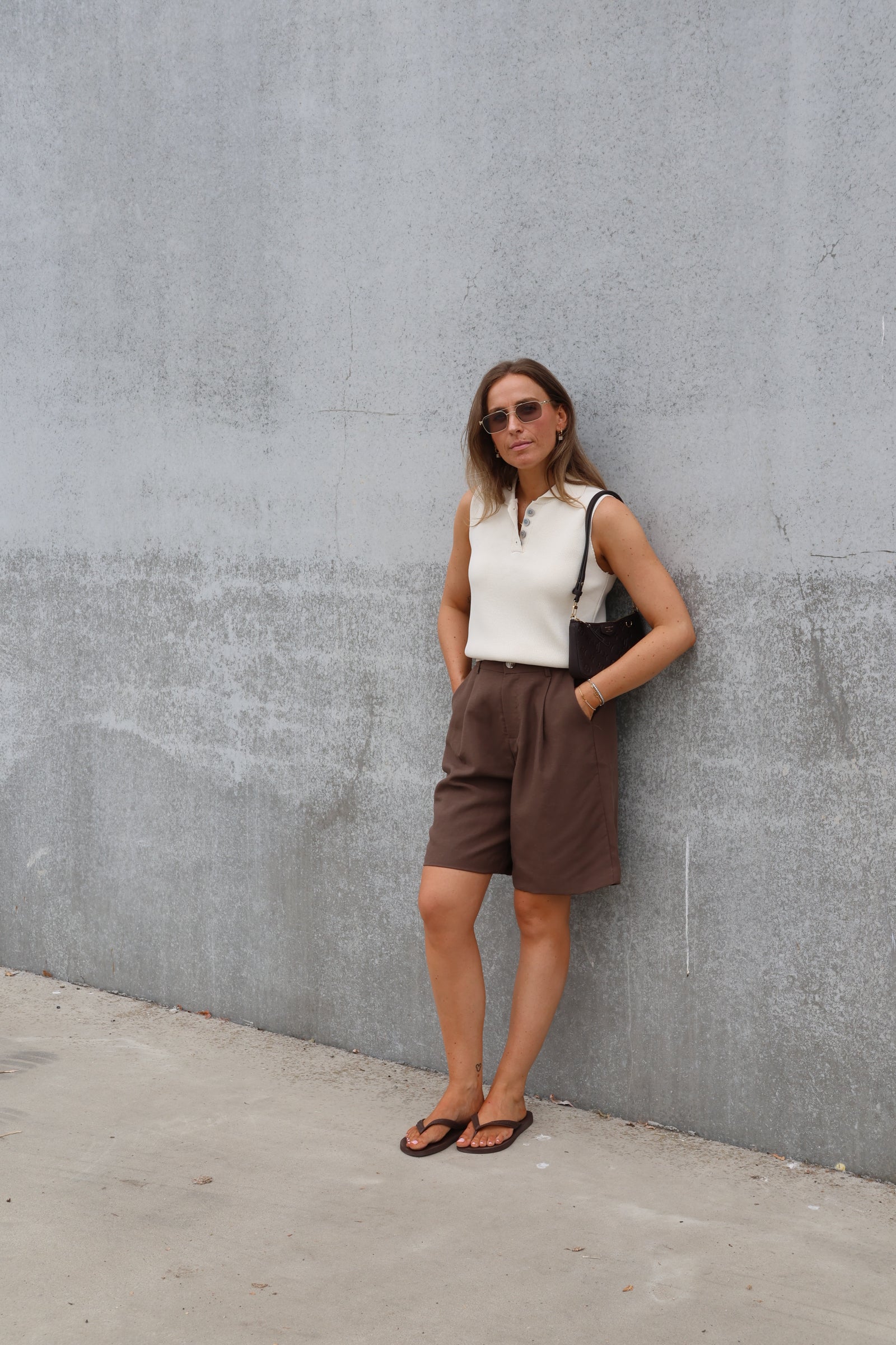 Livia mouwloze polo beige