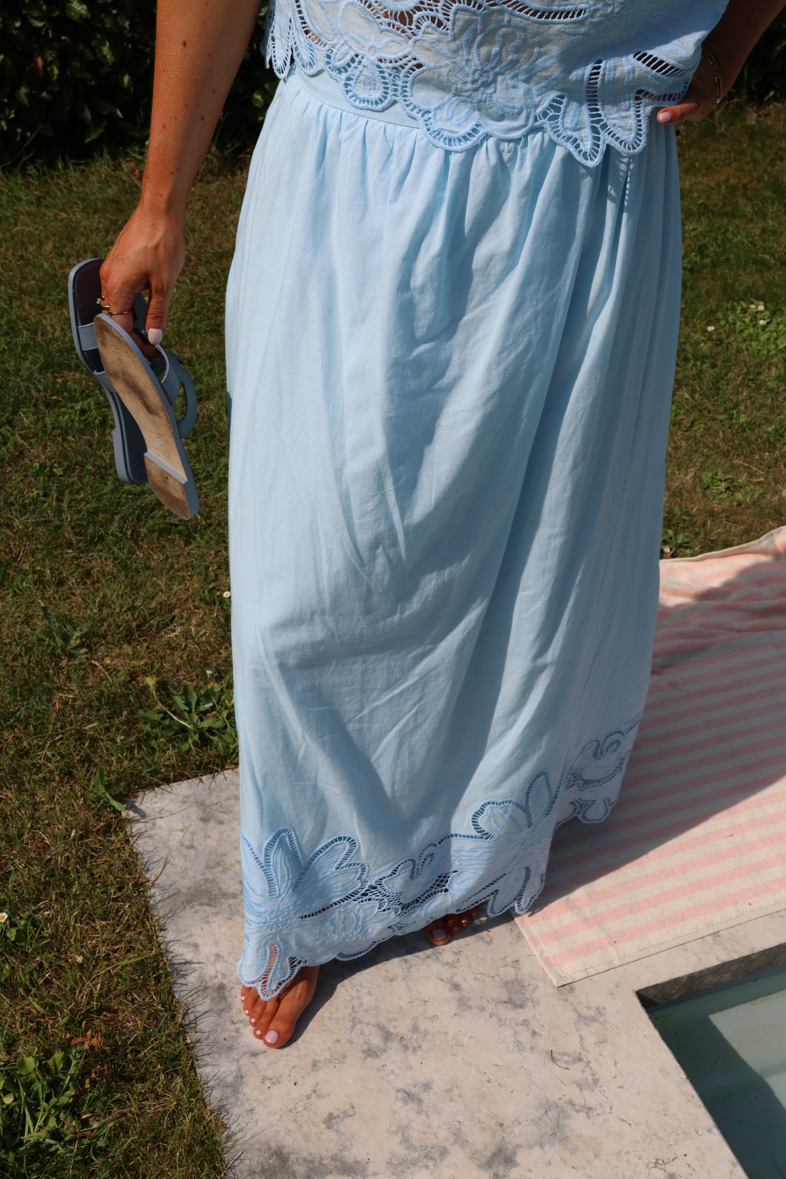Camilla maxi rok met kant lichtblauw
