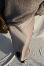 Manou rok satijn beige