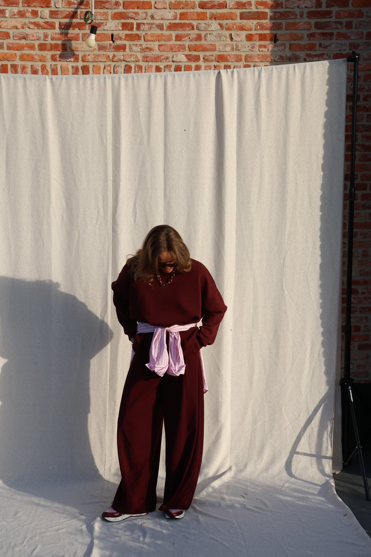 Lune pantalon met detail bordeaux