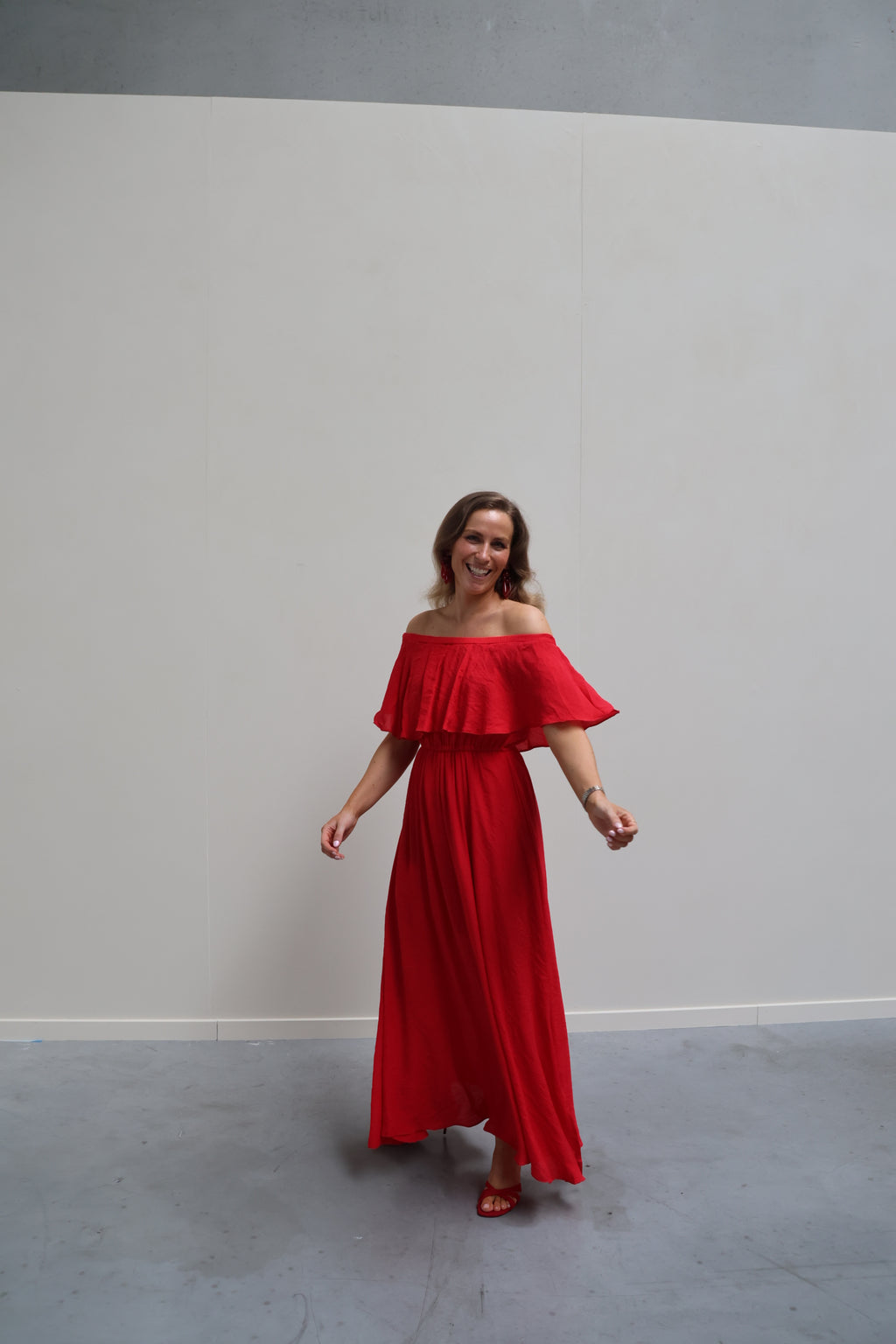 Belle off shoulder jurk rood
