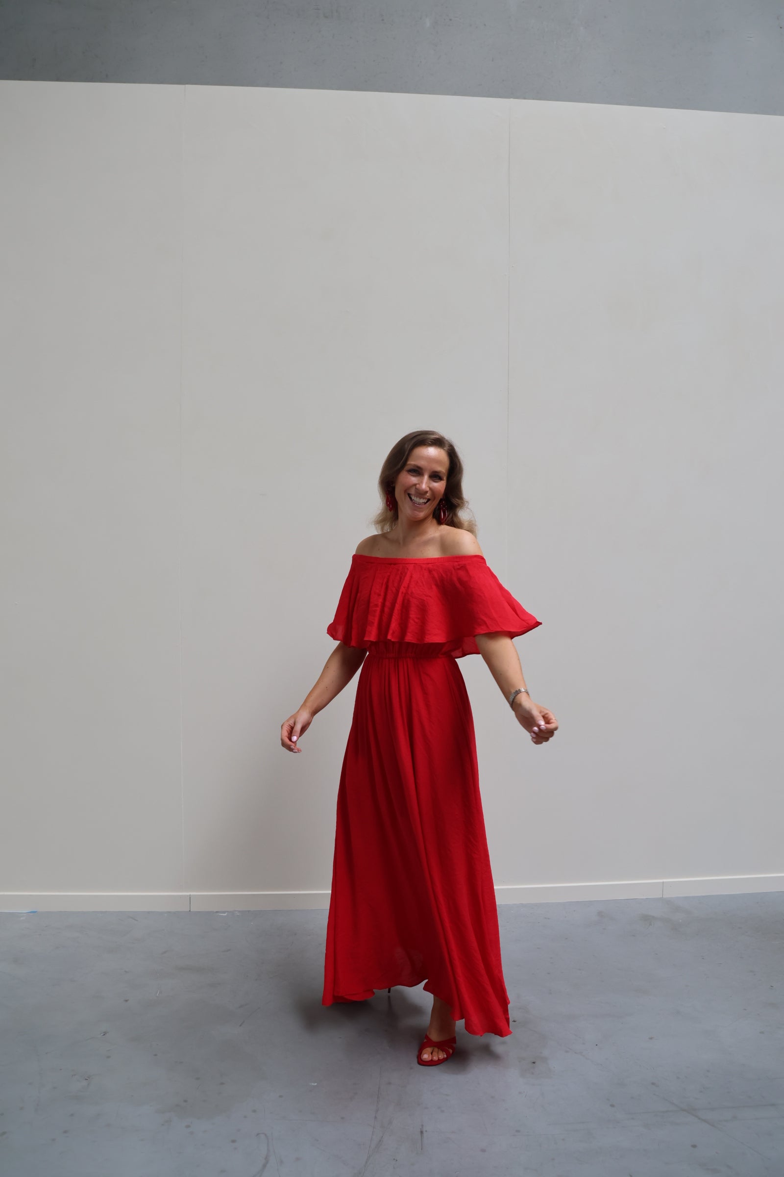 Belle off shoulder jurk rood