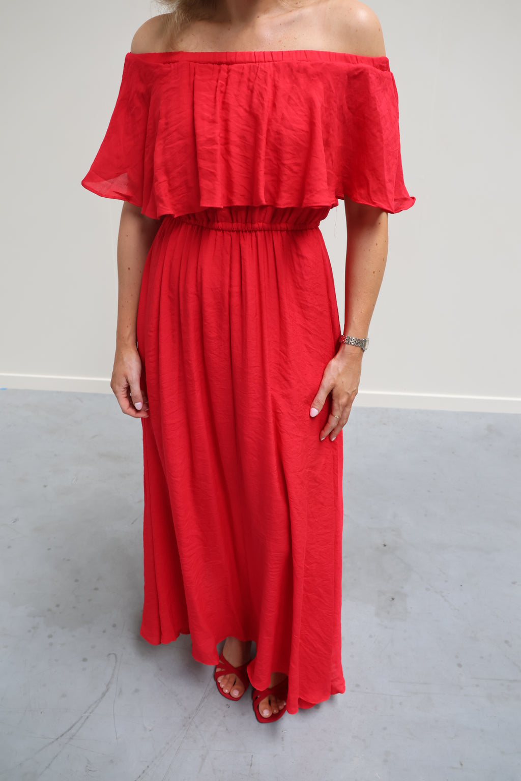 Belle off shoulder jurk rood