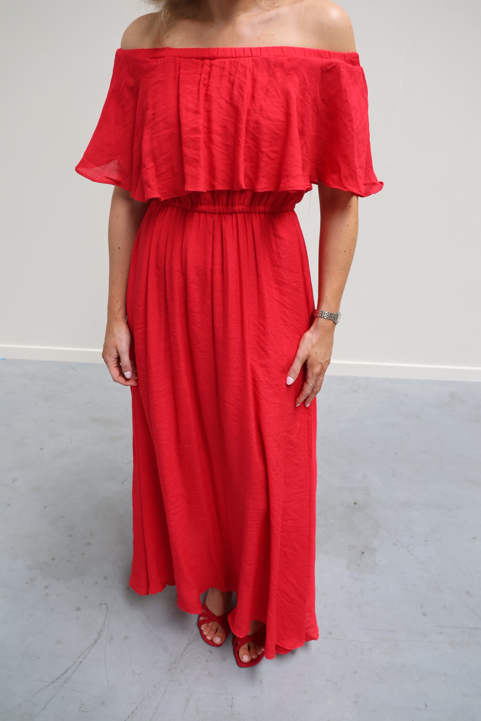 Belle off shoulder jurk rood