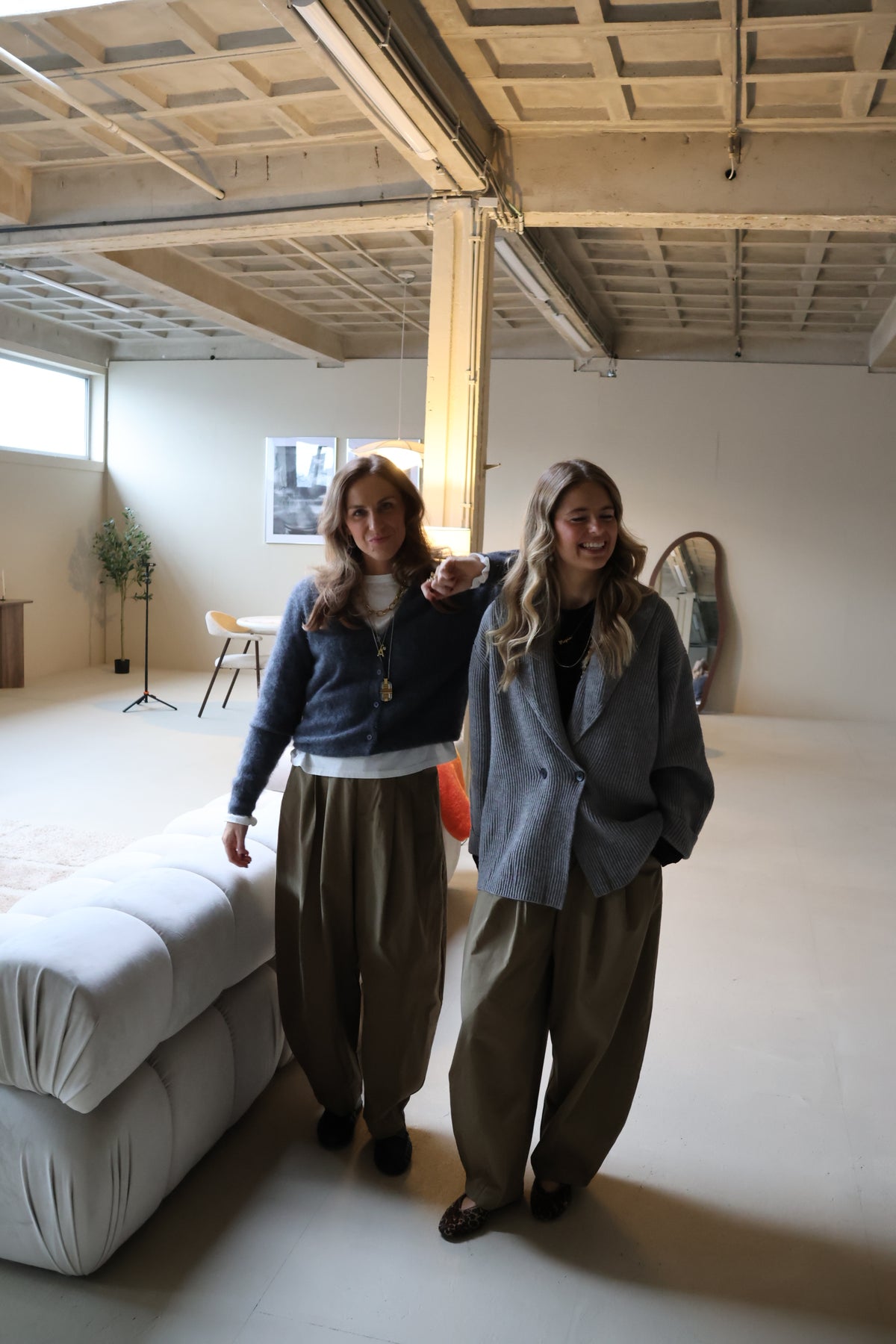 Gulia oversized longsleeve zwart