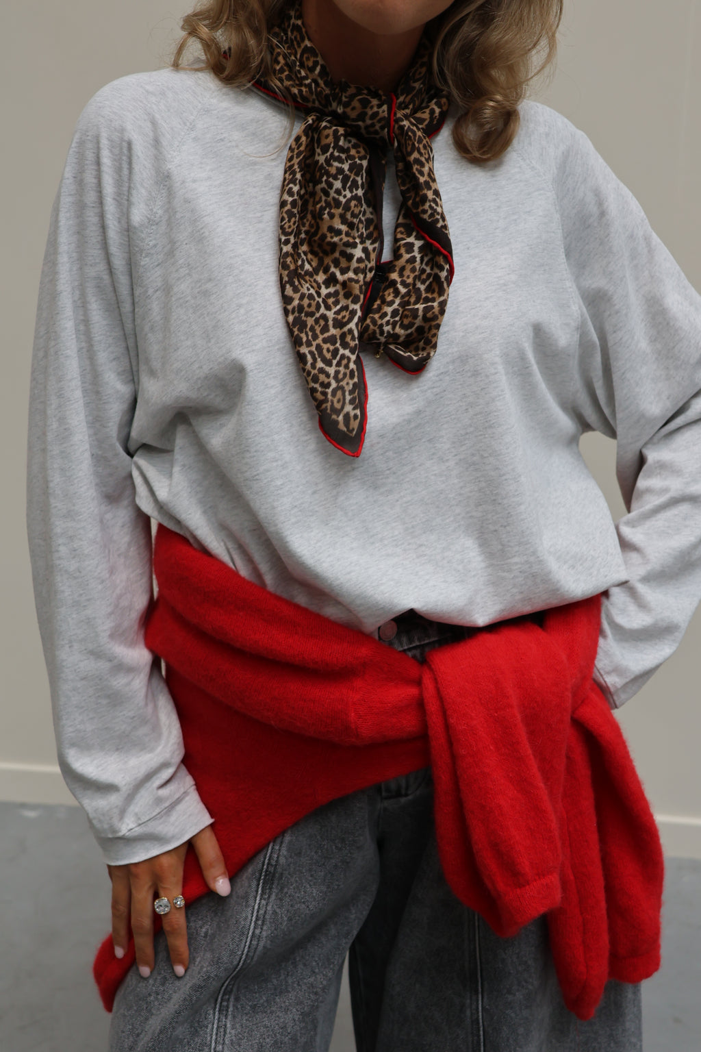 Gulia oversized longsleeve grijs
