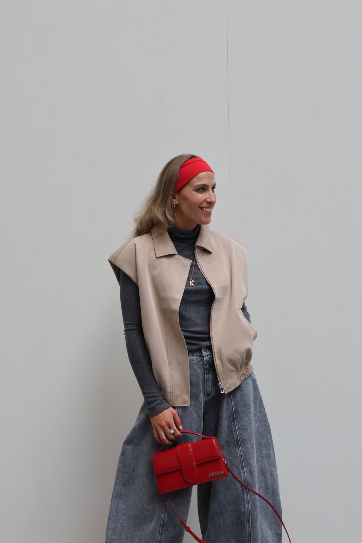 Macy mouwloos jasje beige