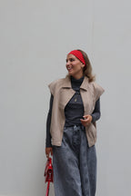 Macy mouwloos jasje beige