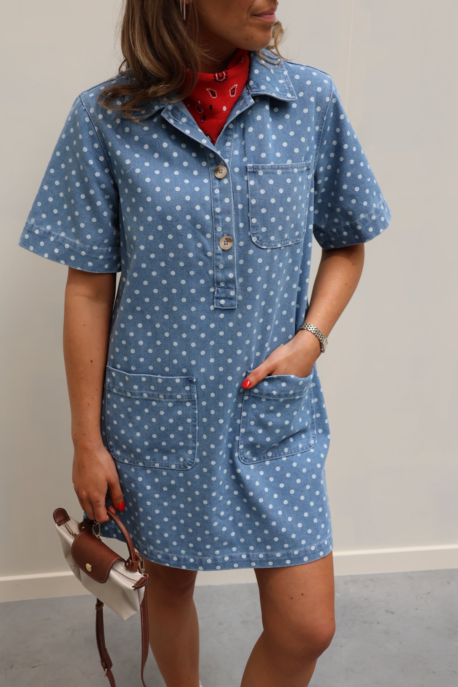 Violette polka dot jeans kleedje