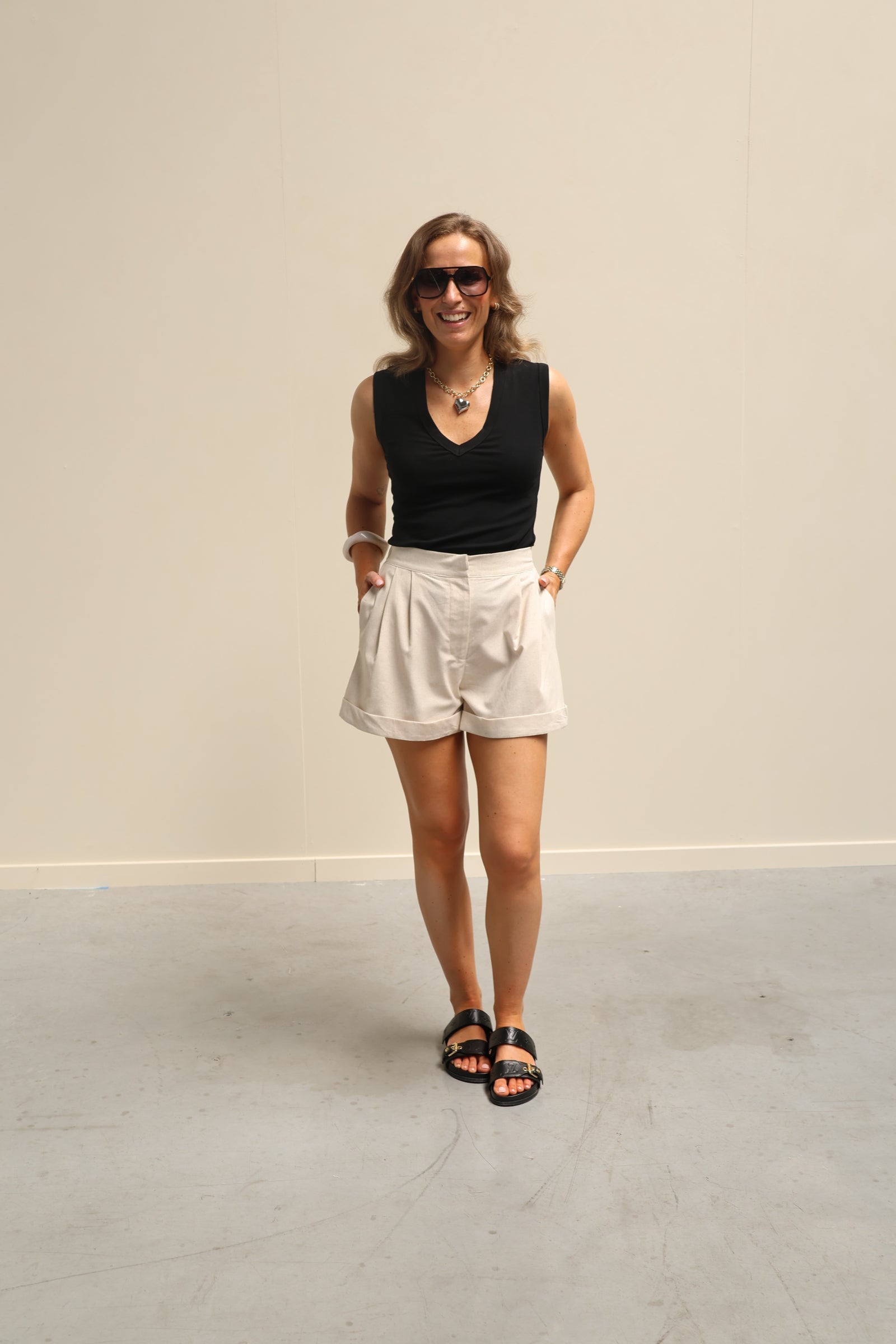 Ellie top met v-hals zwart