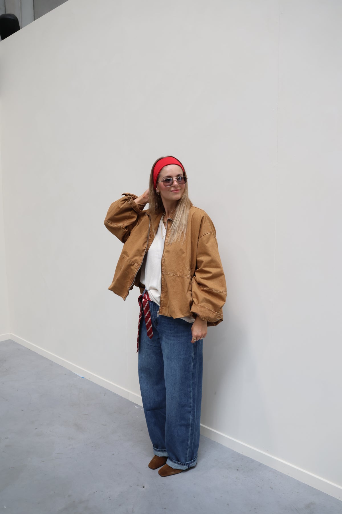 Ilse cropped bomberjas met ribdetail camel
