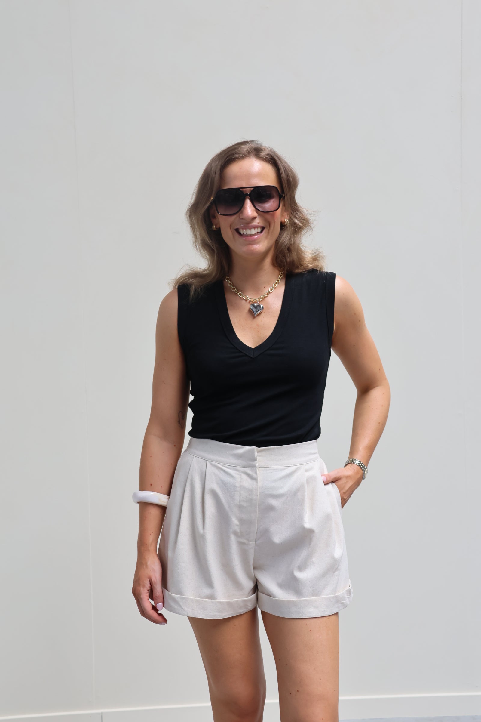 Sophia short beige