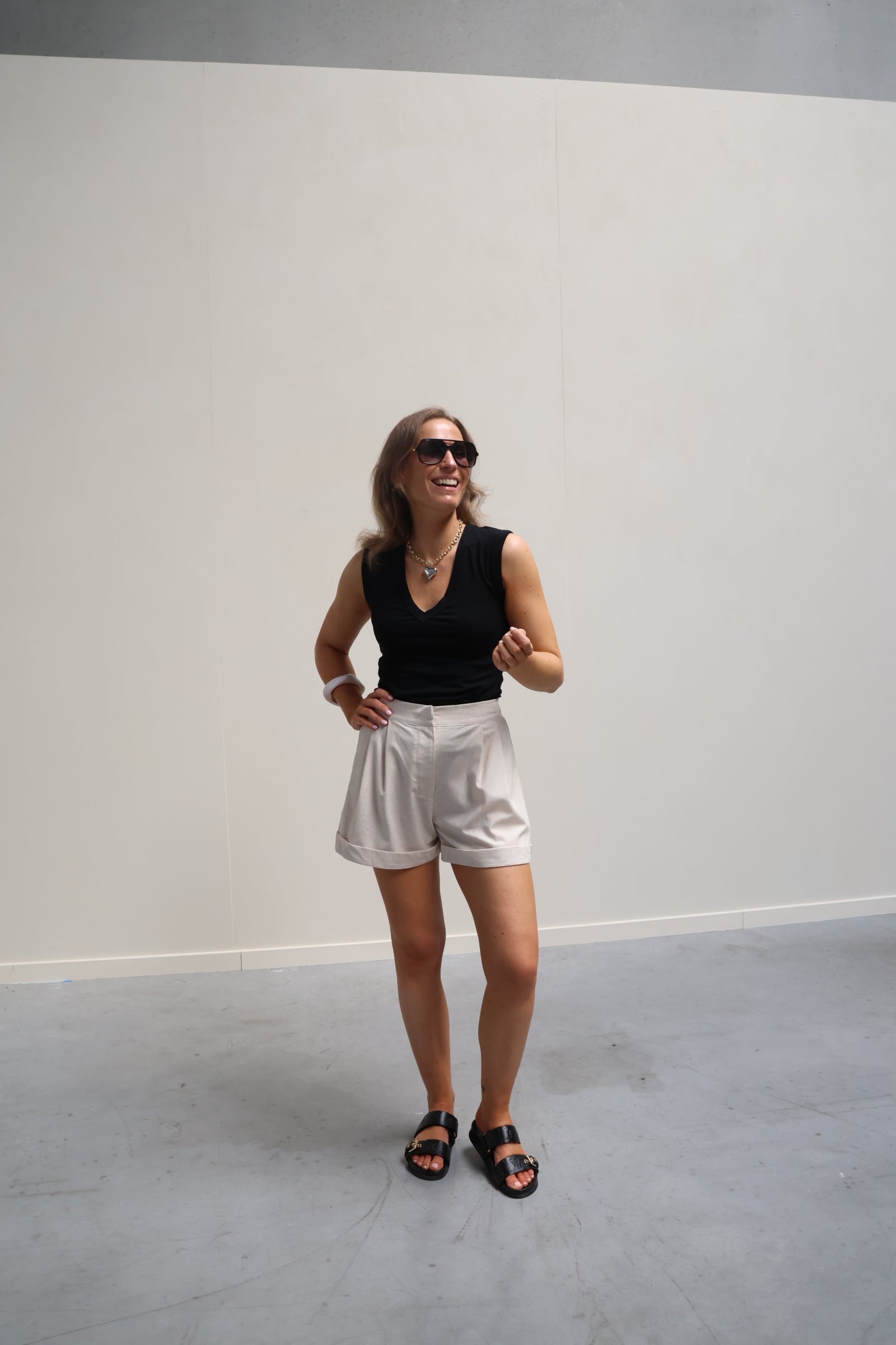 Ellie top met v-hals zwart
