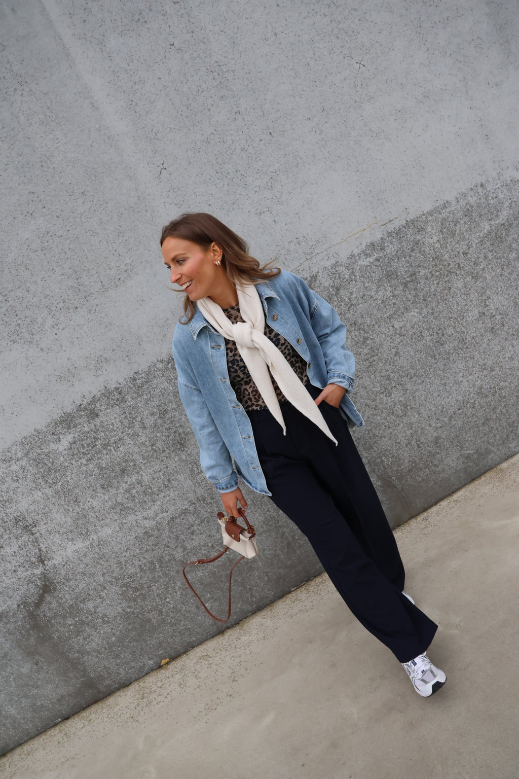 Romy sjaaltje gebroken wit