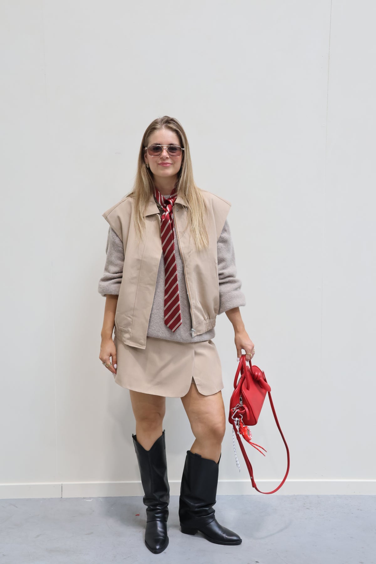 Macy mouwloos jasje beige