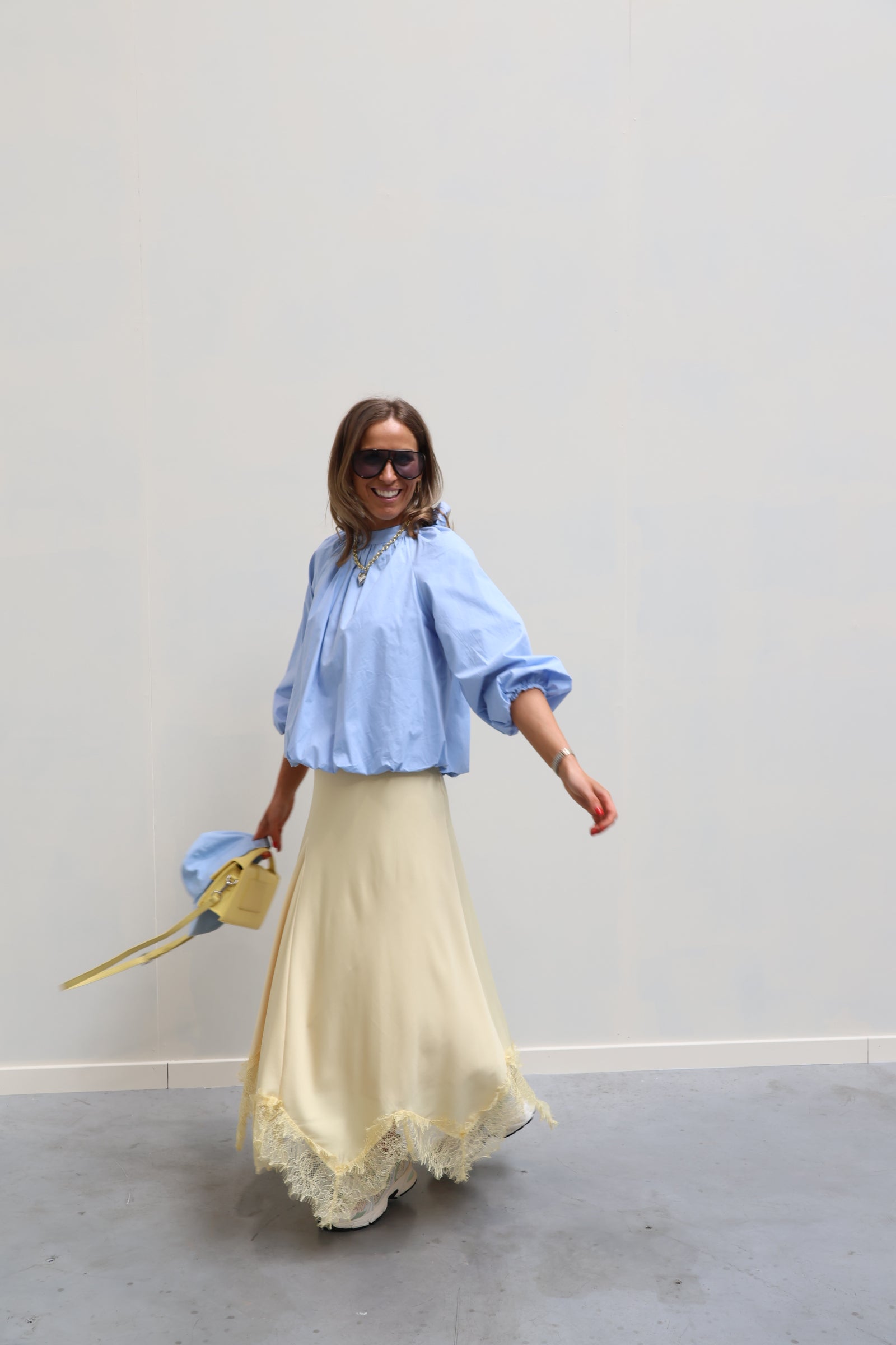 Esther lace detail rok geel