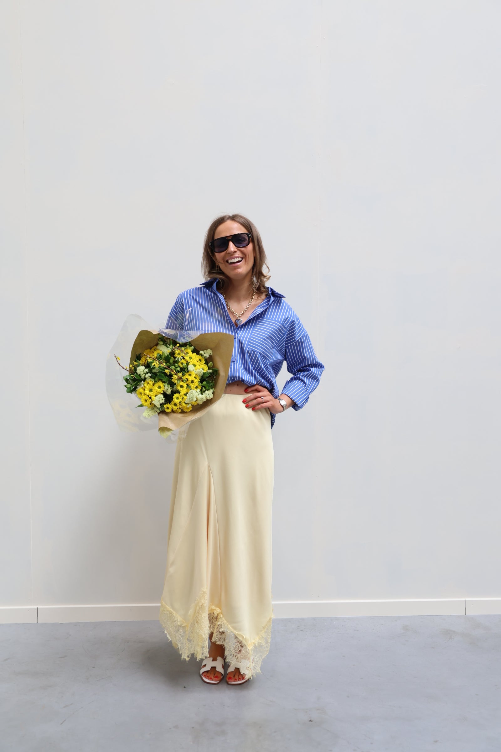 Esther lace detail rok geel