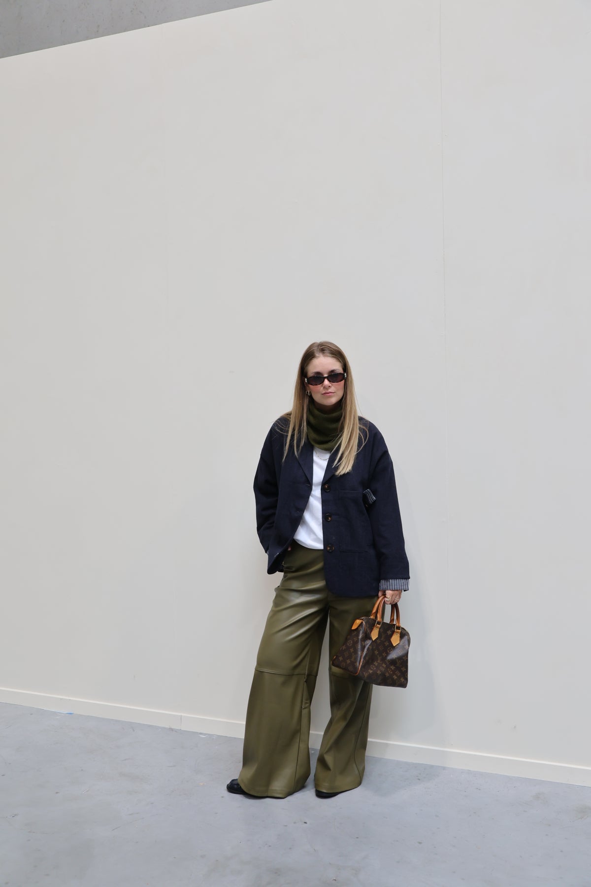 Blair faux leather broek olijfgroen