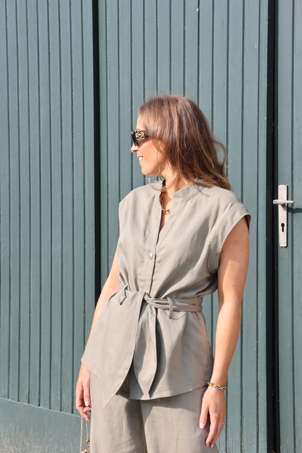 Aveline mouwloze blouse zachtgroen