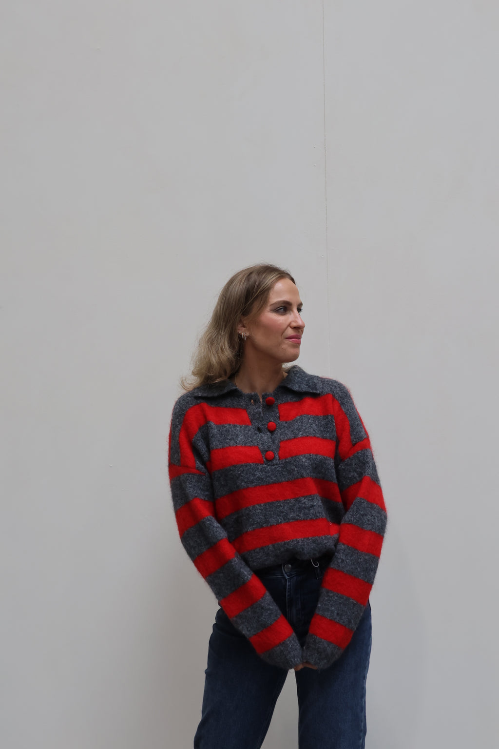 Hailey trui gestreept met polokraag en cropped detail