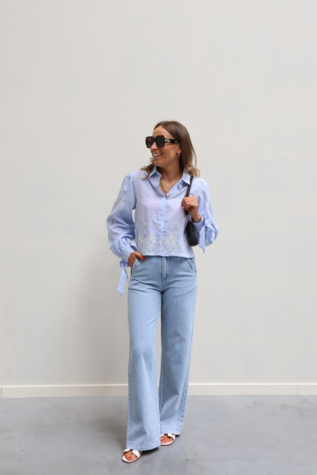 Solène broderie blouse blauw