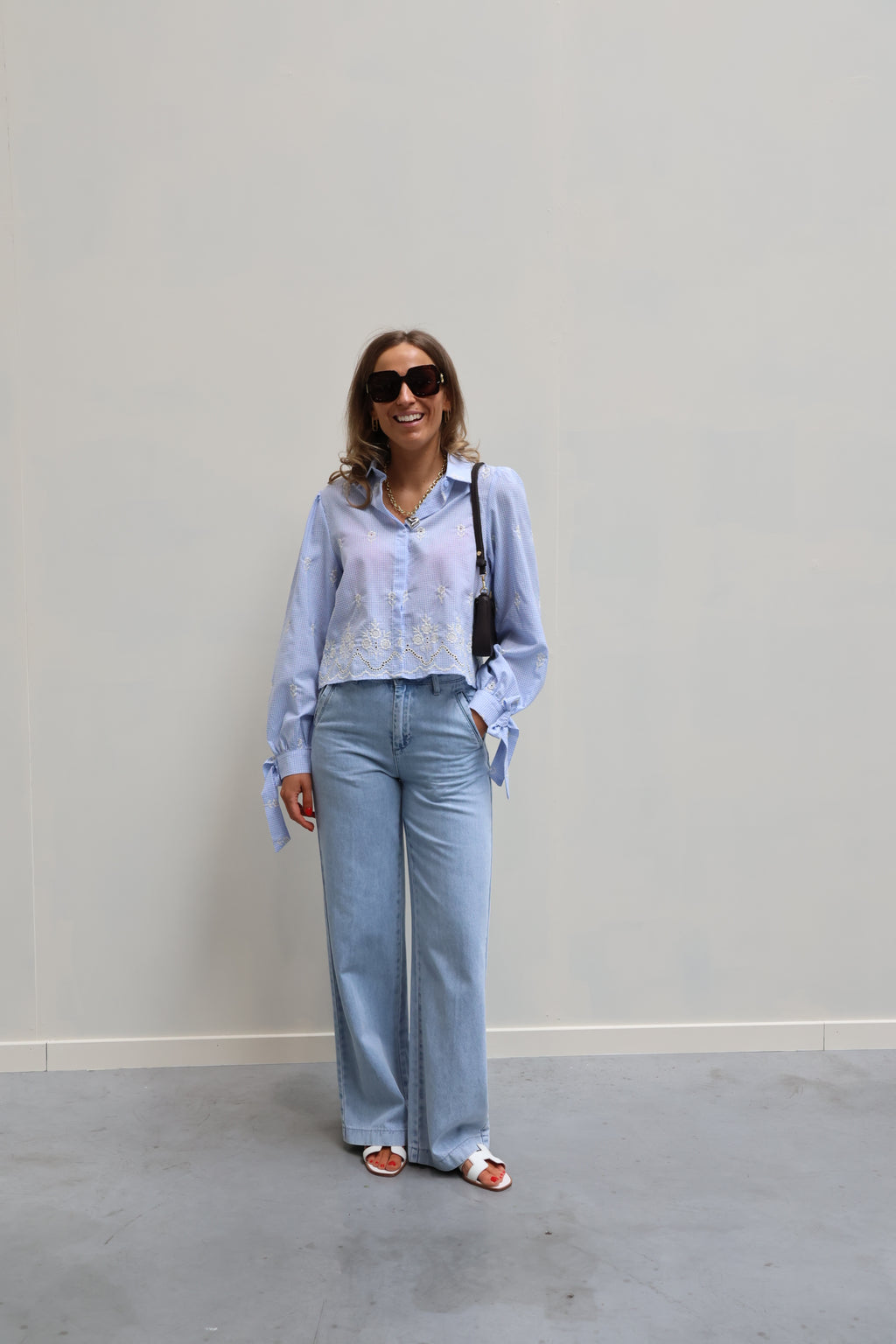 Solène broderie blouse blauw