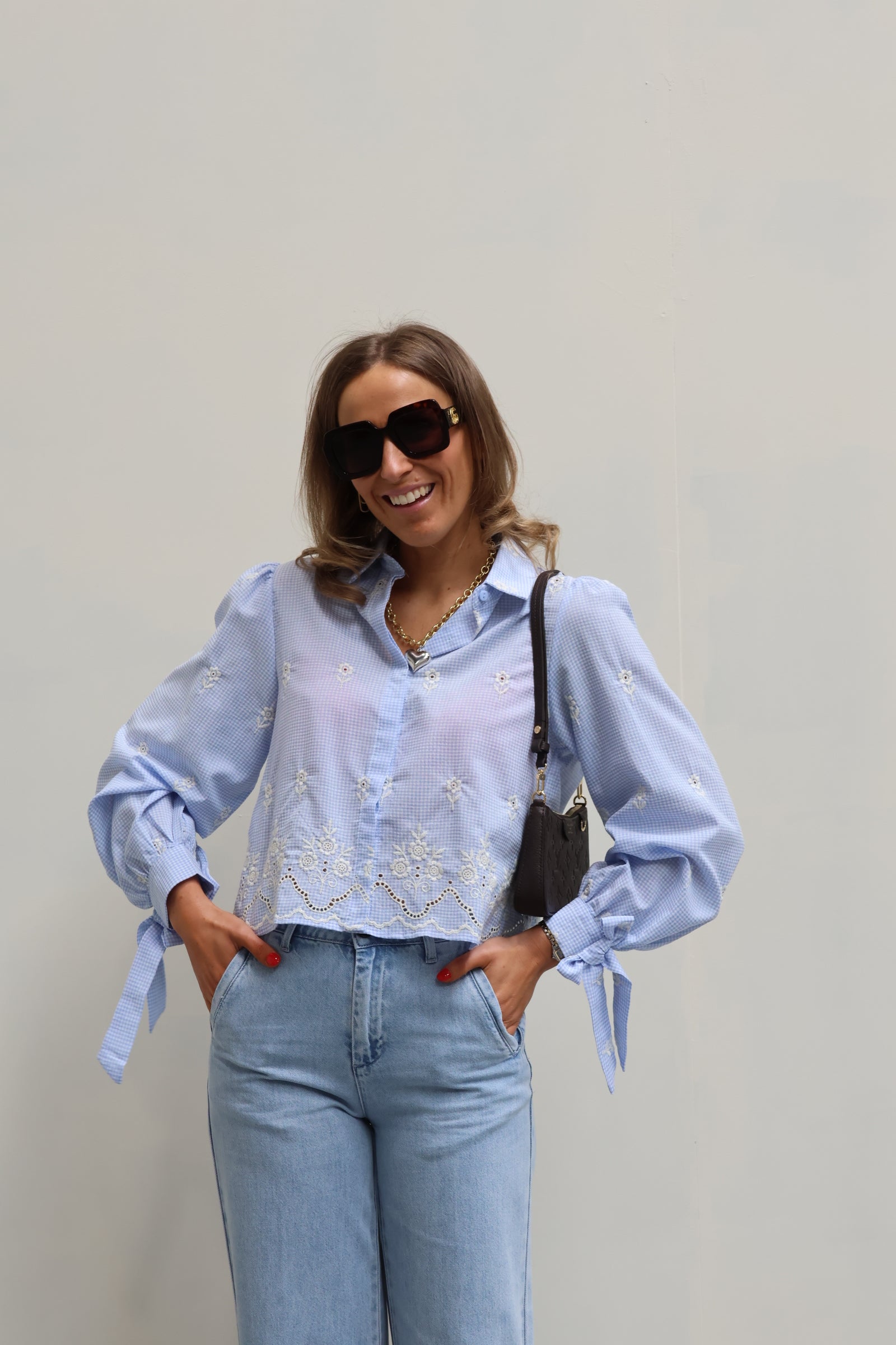 Solène broderie blouse blauw